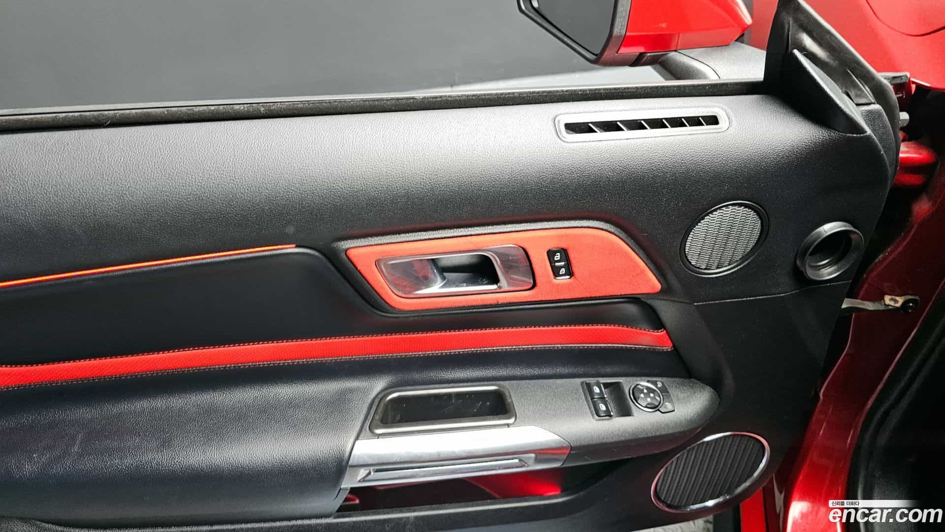 Mustang Ford 2020.6-OPTION-021