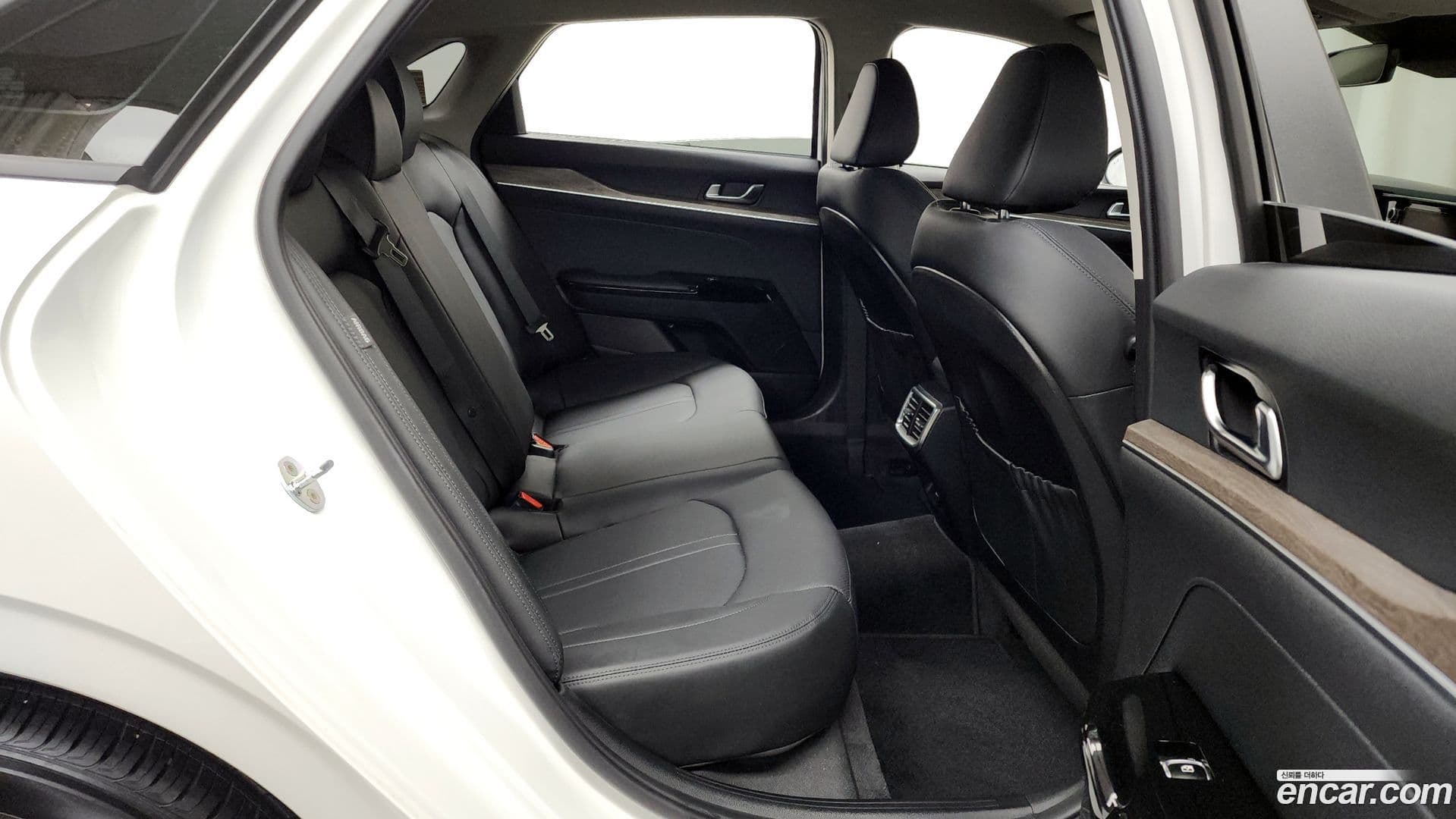 Main__Slider__Photo:K5 Kia 2020.2-11