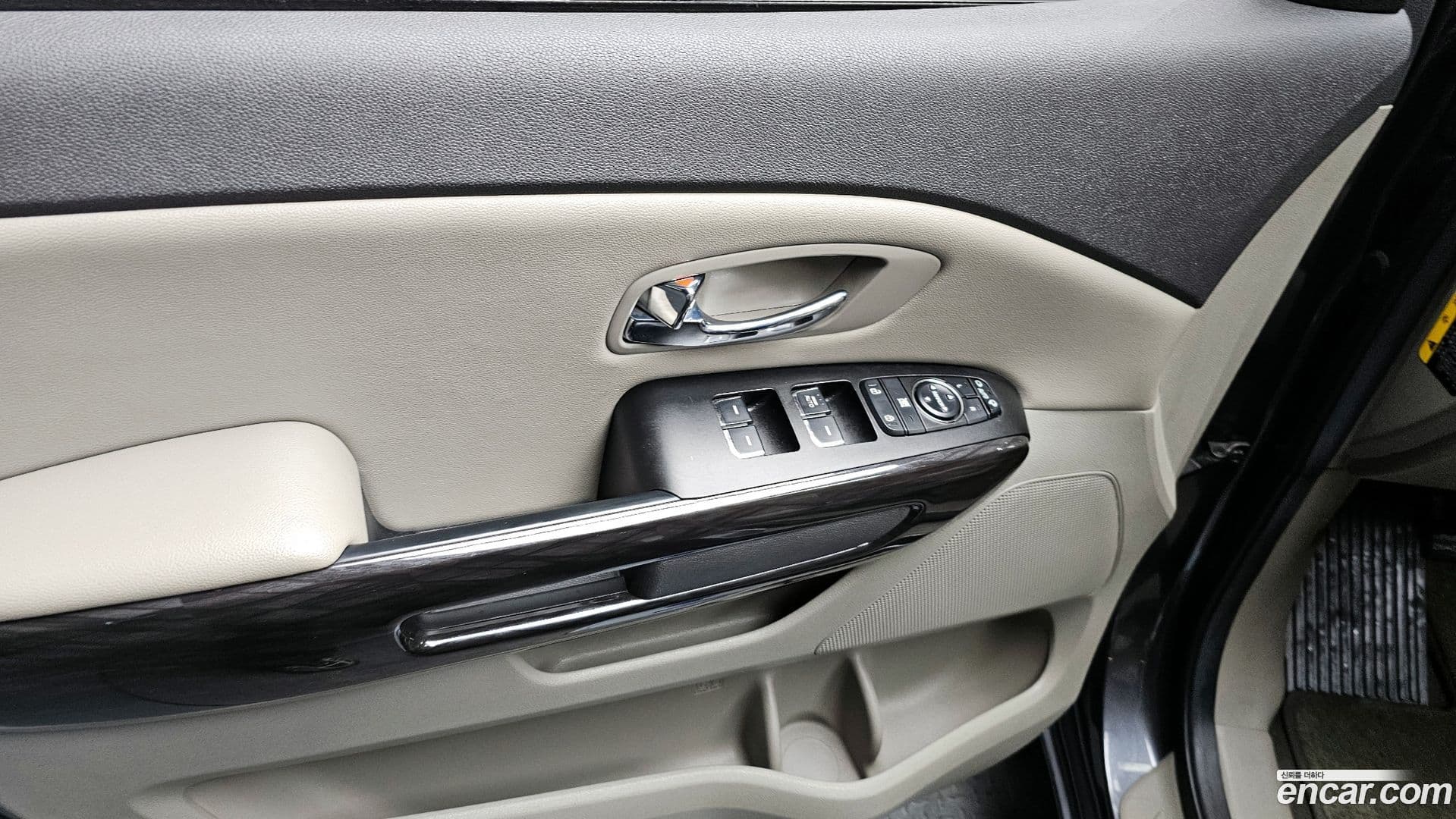 Main__Slider__Photo:Canival Kia 2015.5-16