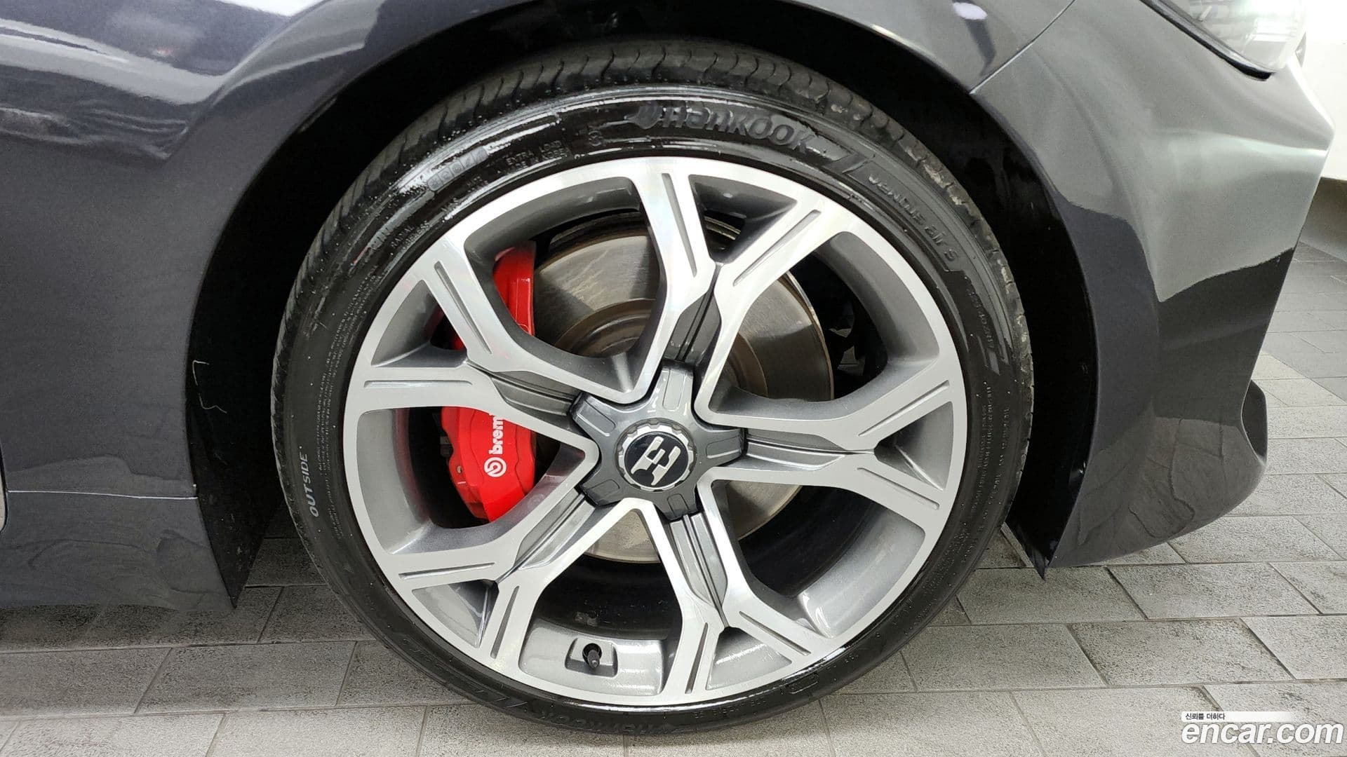 Main__Slider__Photo:Stinger Kia 2017.6-4