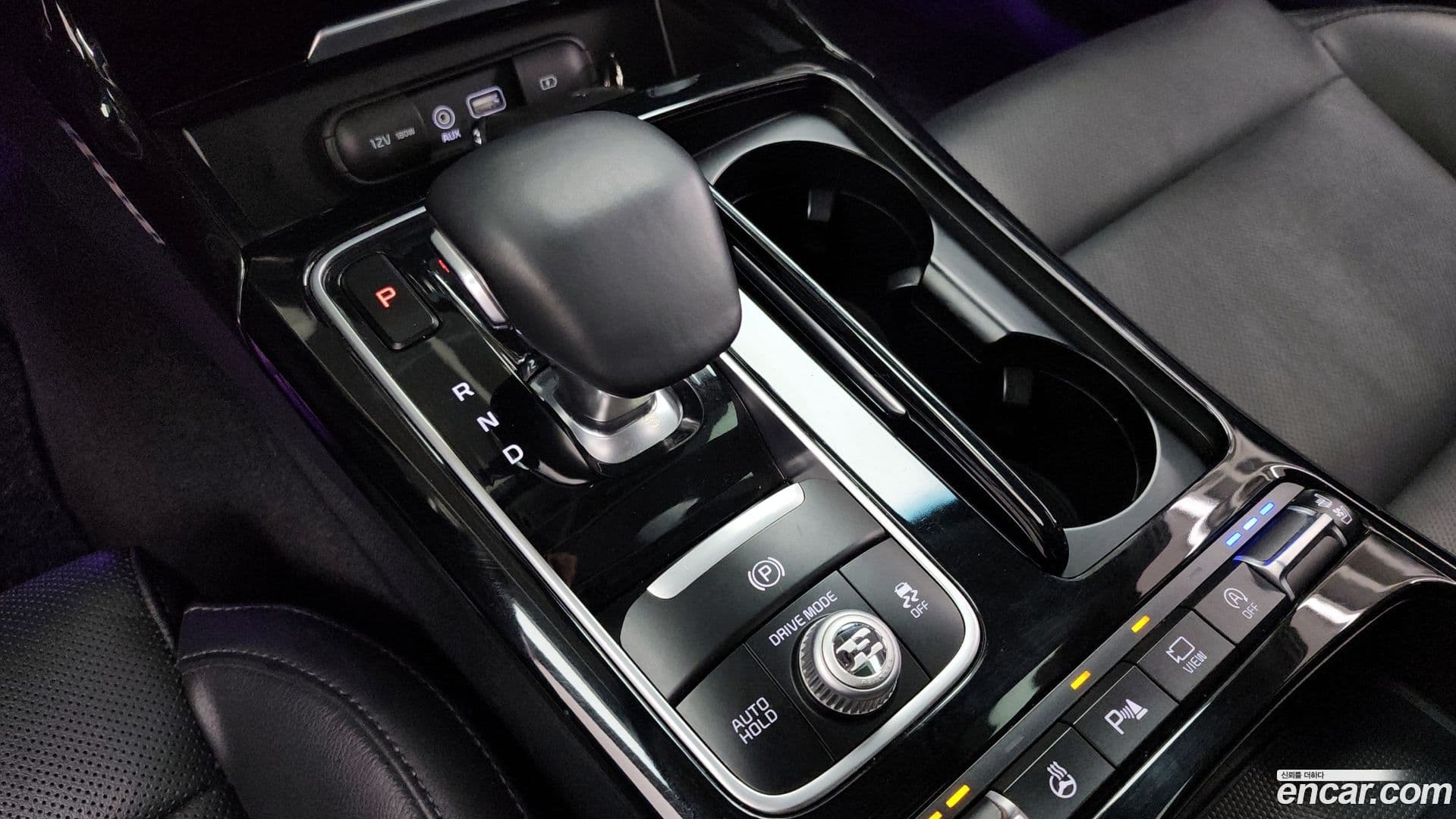 Main__Slider__Photo:Stinger Kia 2017.6-8