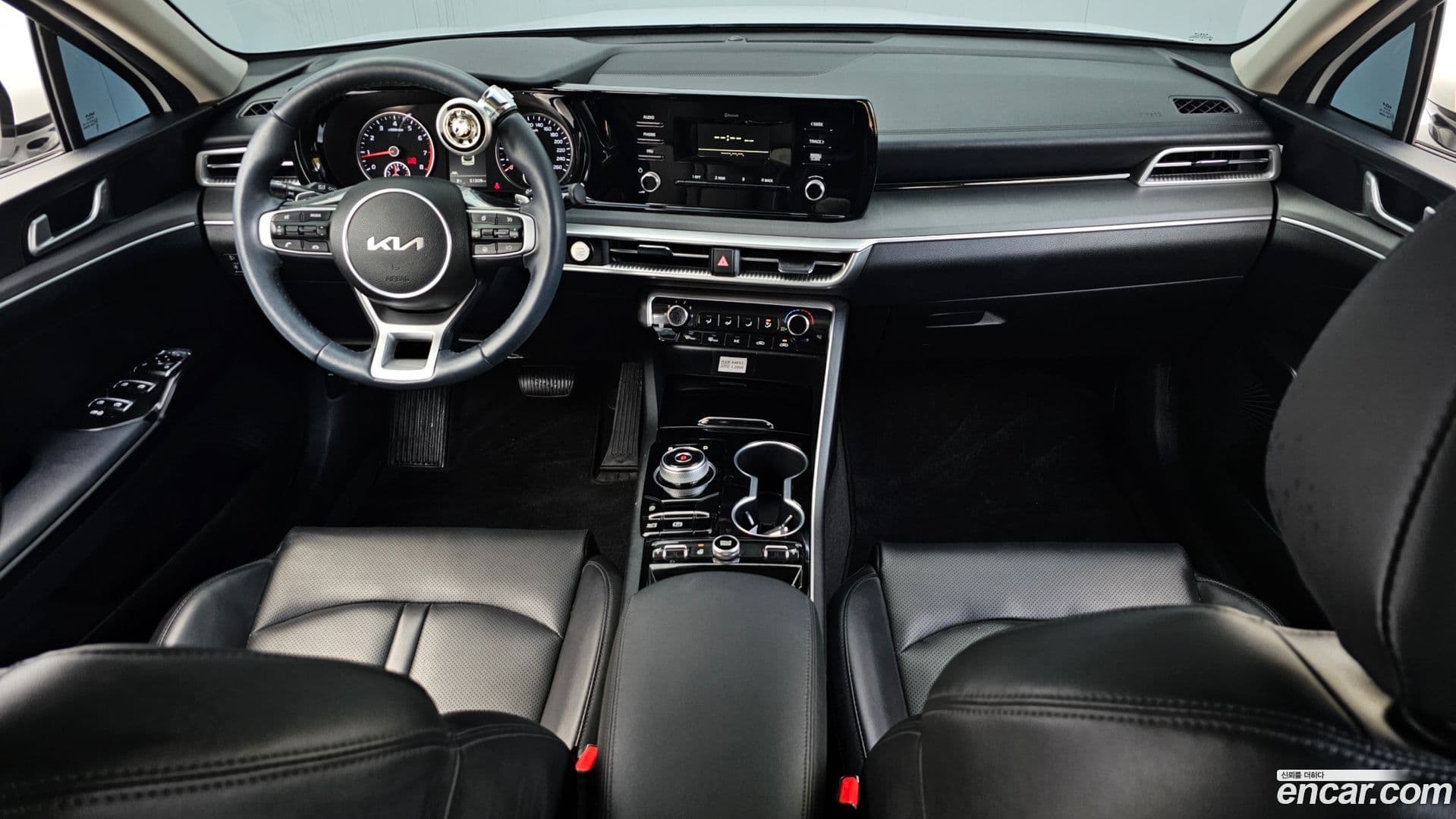 Main__Slider__Photo:K5 Kia 2023.7-6