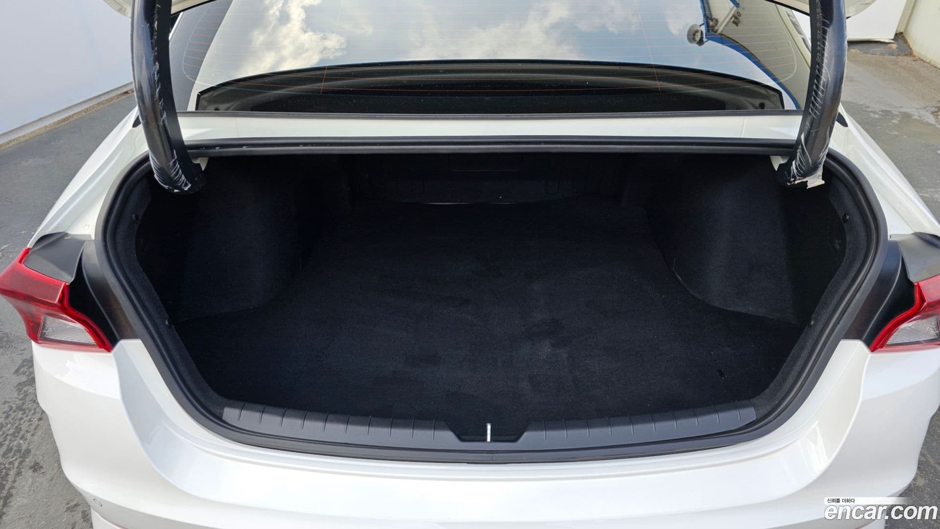 Main__Slider__Photo:K5 Kia 2023.7-19