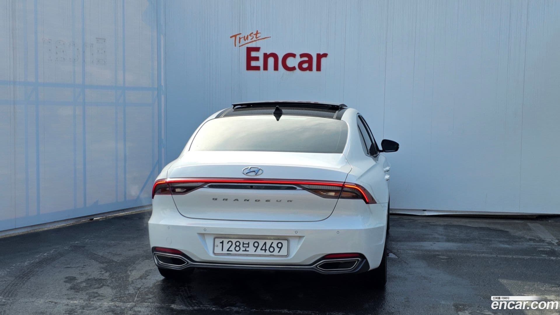 Main__Slider__Photo:Grandeur Hyundai 2021.0-3