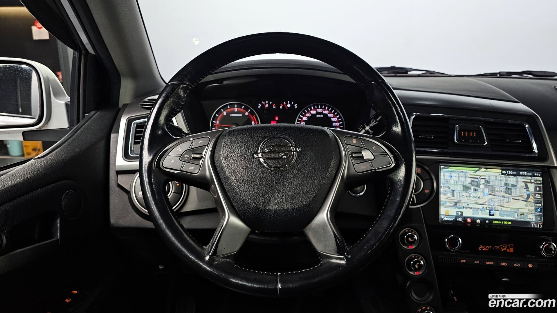 Main__Slider__Photo:KORANDO KG_Mobility_Ssangyong 2017.0-12