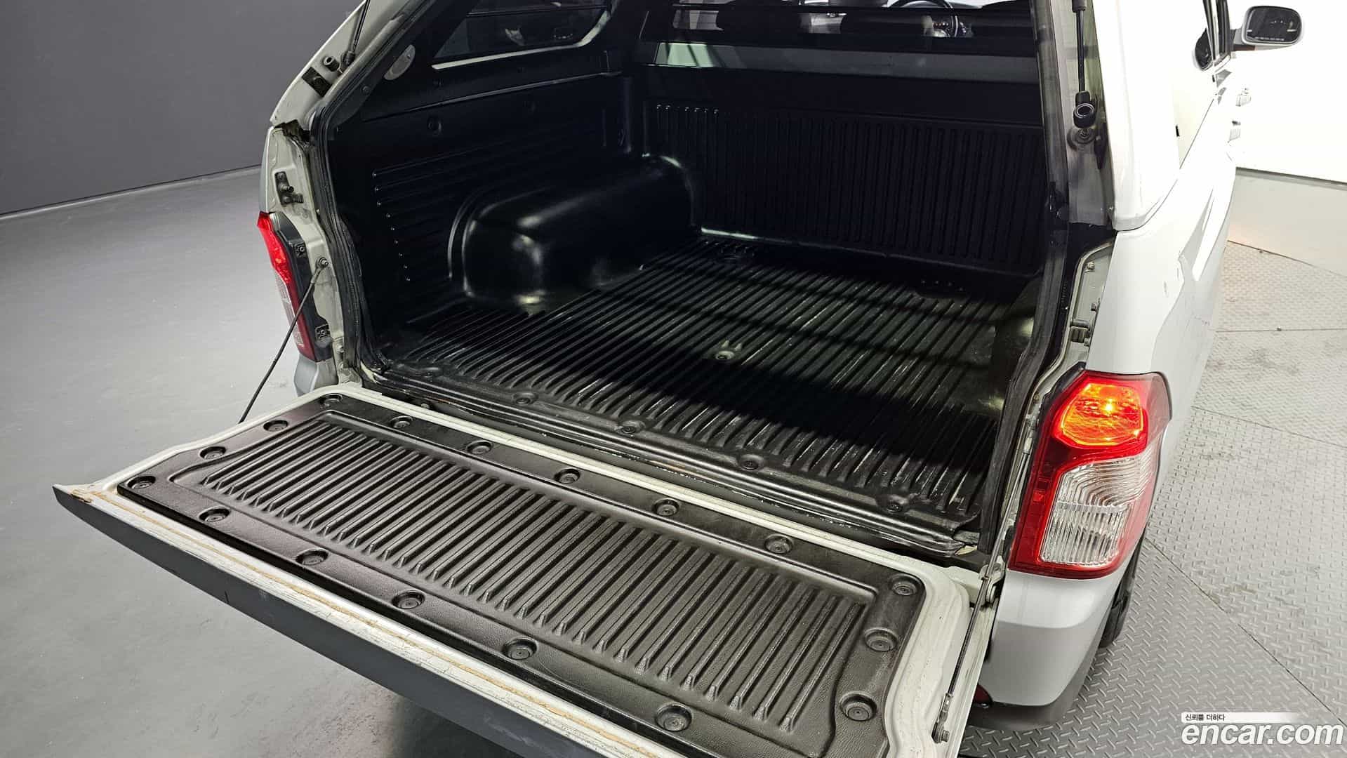 KORANDO KG_Mobility_Ssangyong 2017.0-OPTION-024