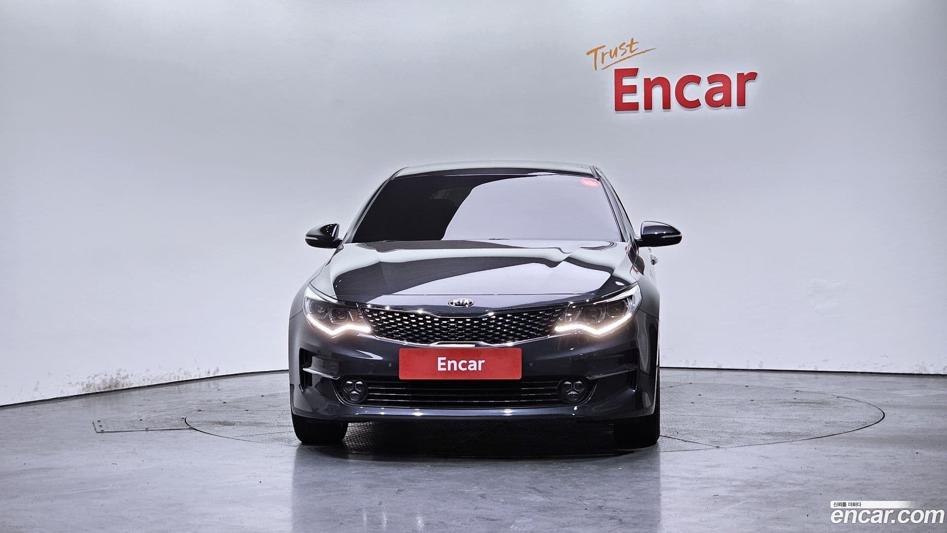 Main__Slider__Photo:K5 Kia 2017.1-2