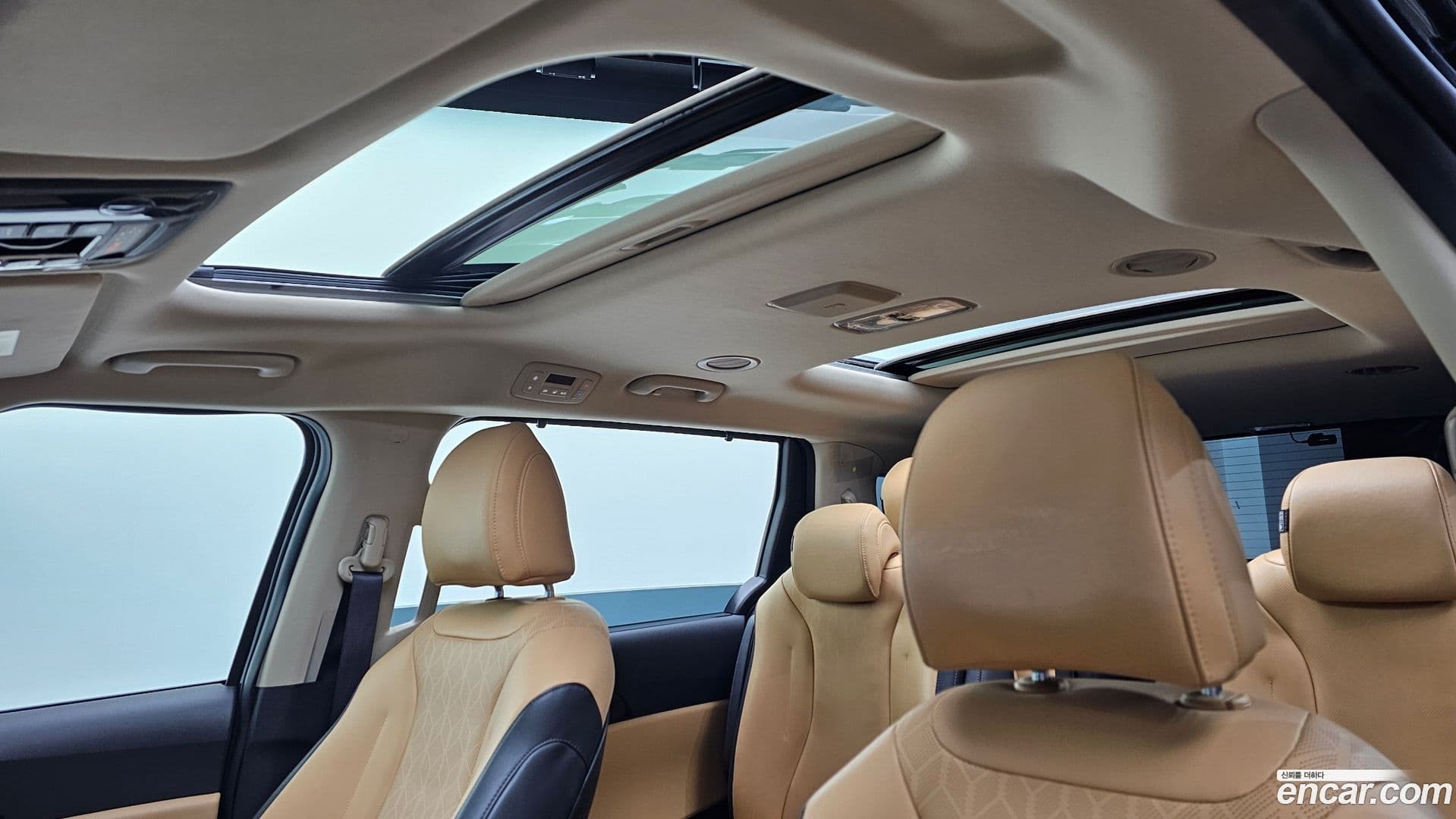 Main__Slider__Photo:Canival Kia 2023.10-18