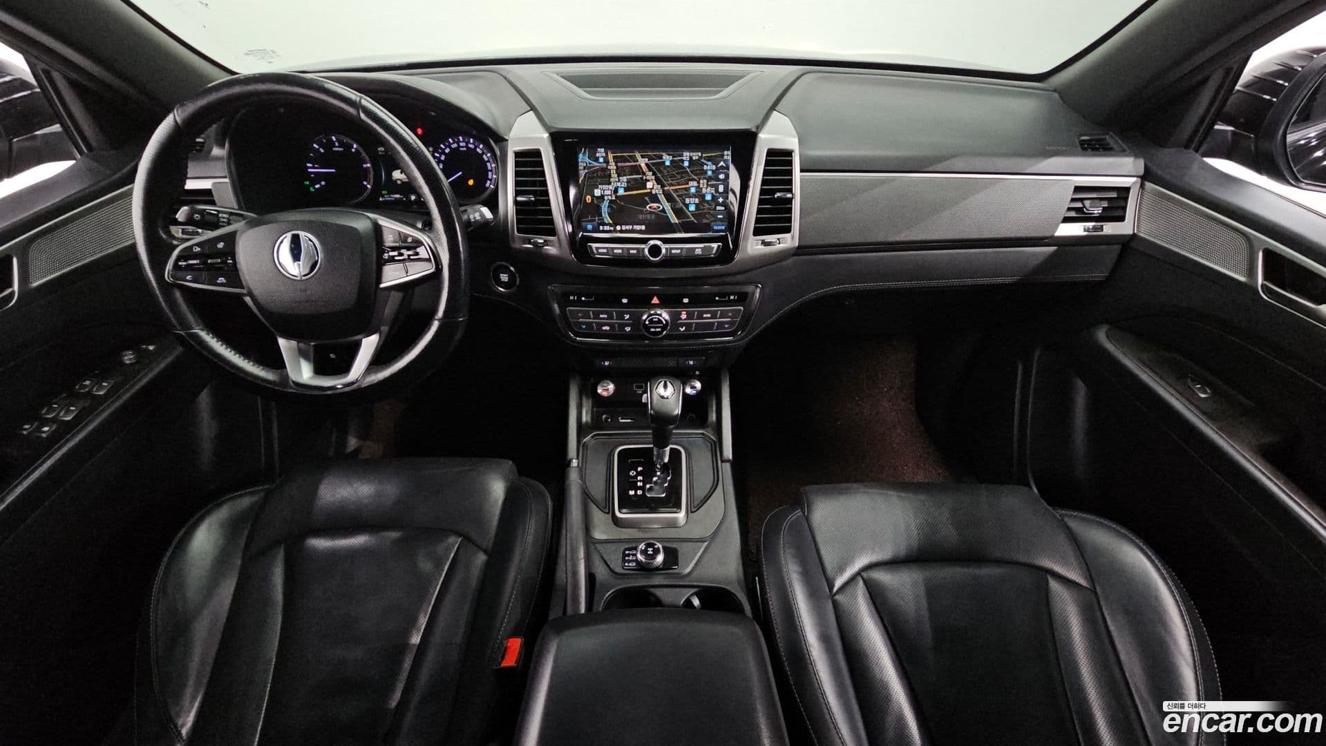 Main__Slider__Photo:Rexton KG_Mobility_Ssangyong 2019.0-6
