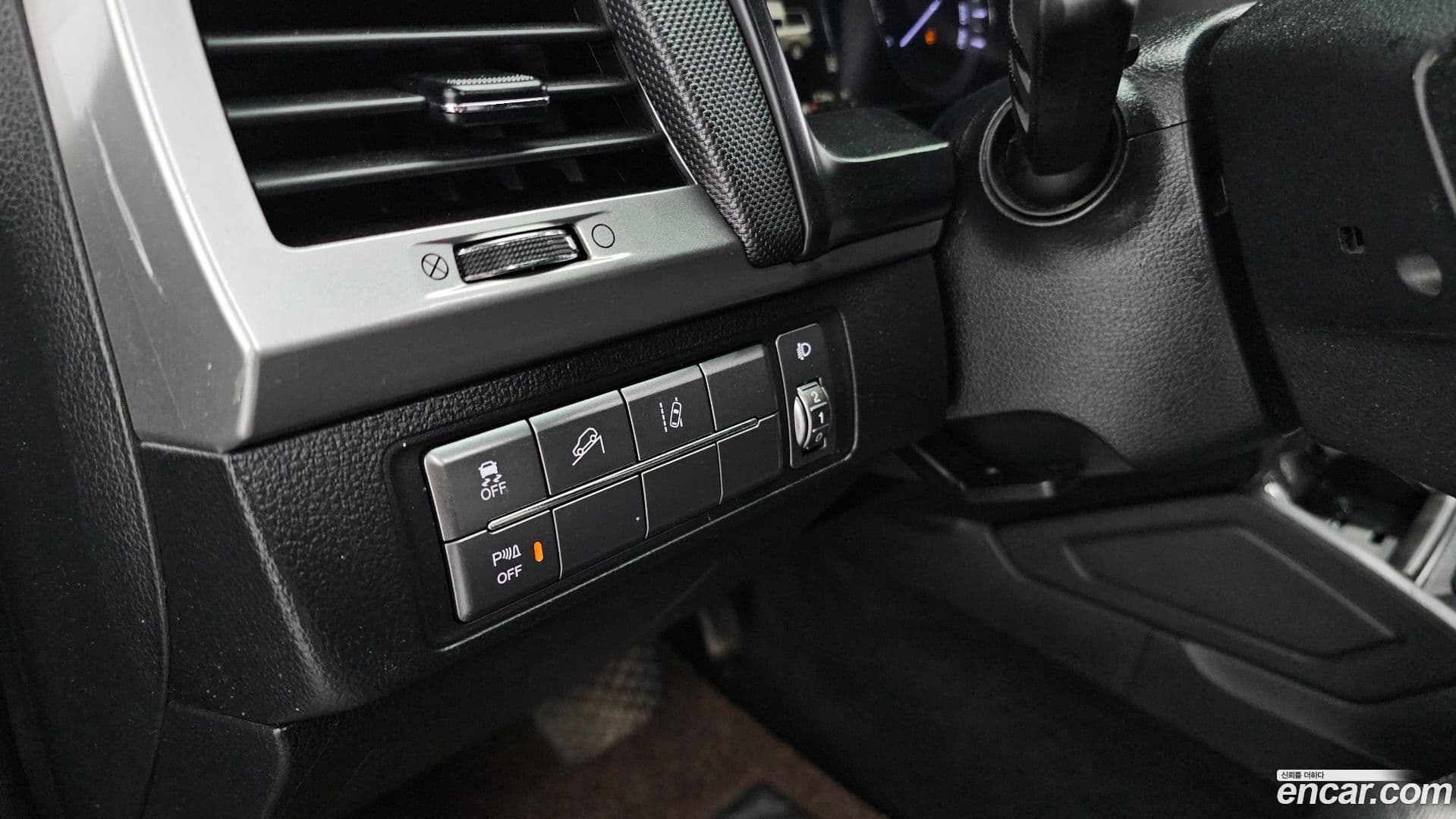 Main__Slider__Photo:Rexton KG_Mobility_Ssangyong 2019.0-17