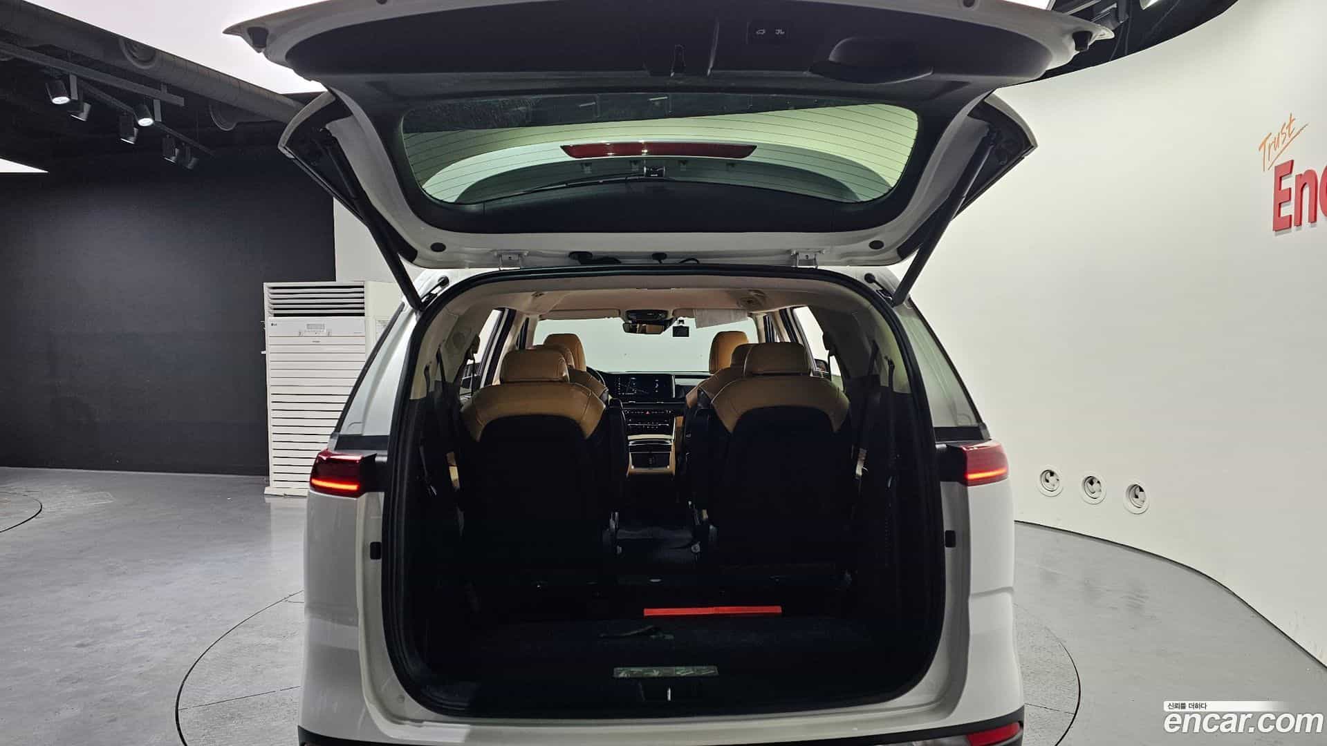 Canival Kia 2021.6-OPTION-024