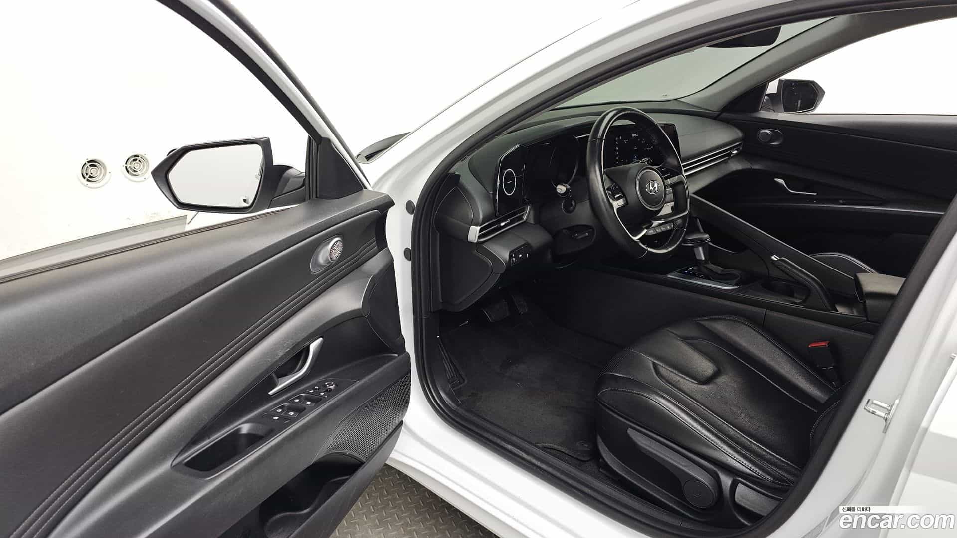 AVANTE Hyundai 2021.9-INNER-010