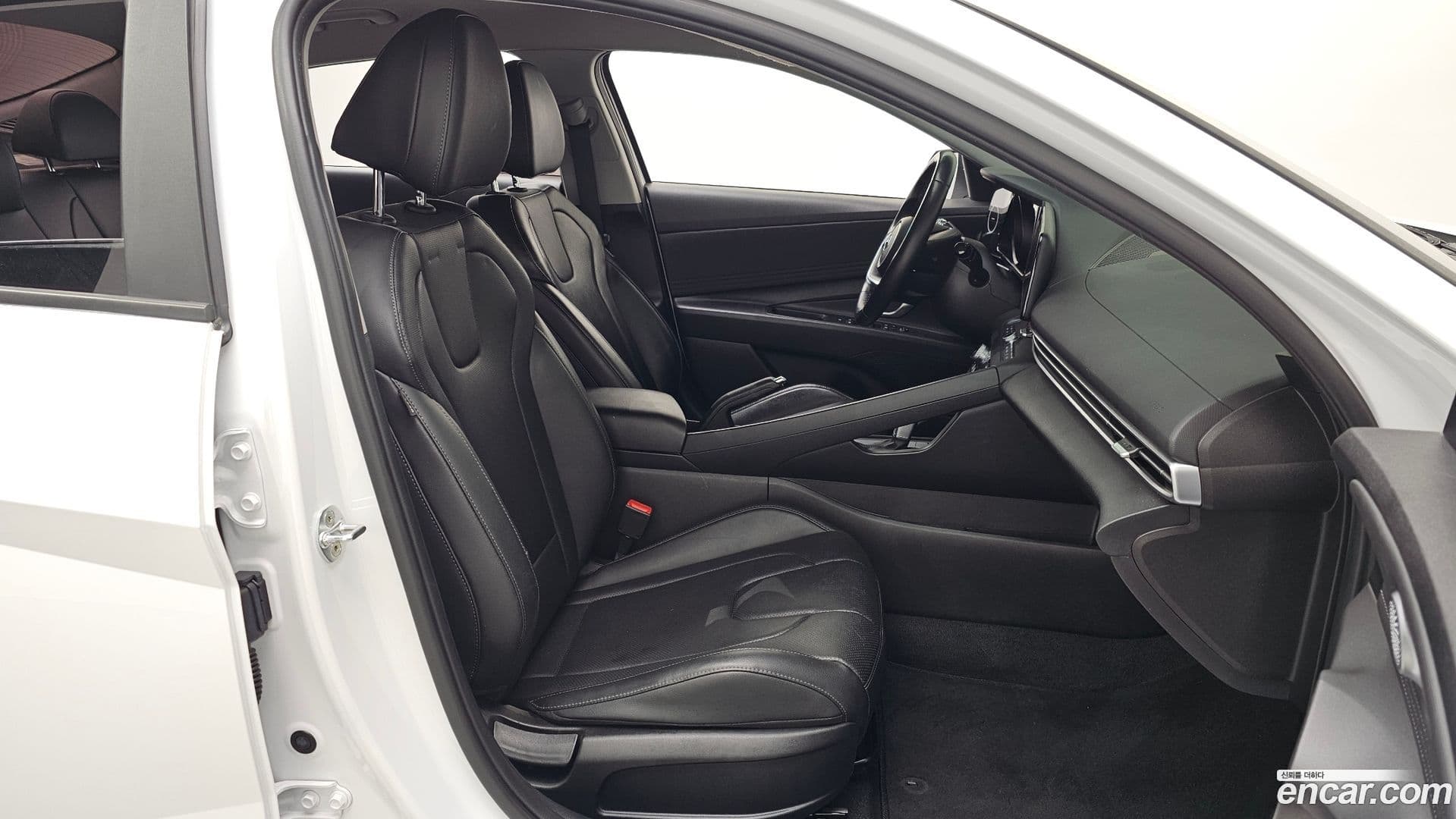 Main__Slider__Photo:AVANTE Hyundai 2021.9-10