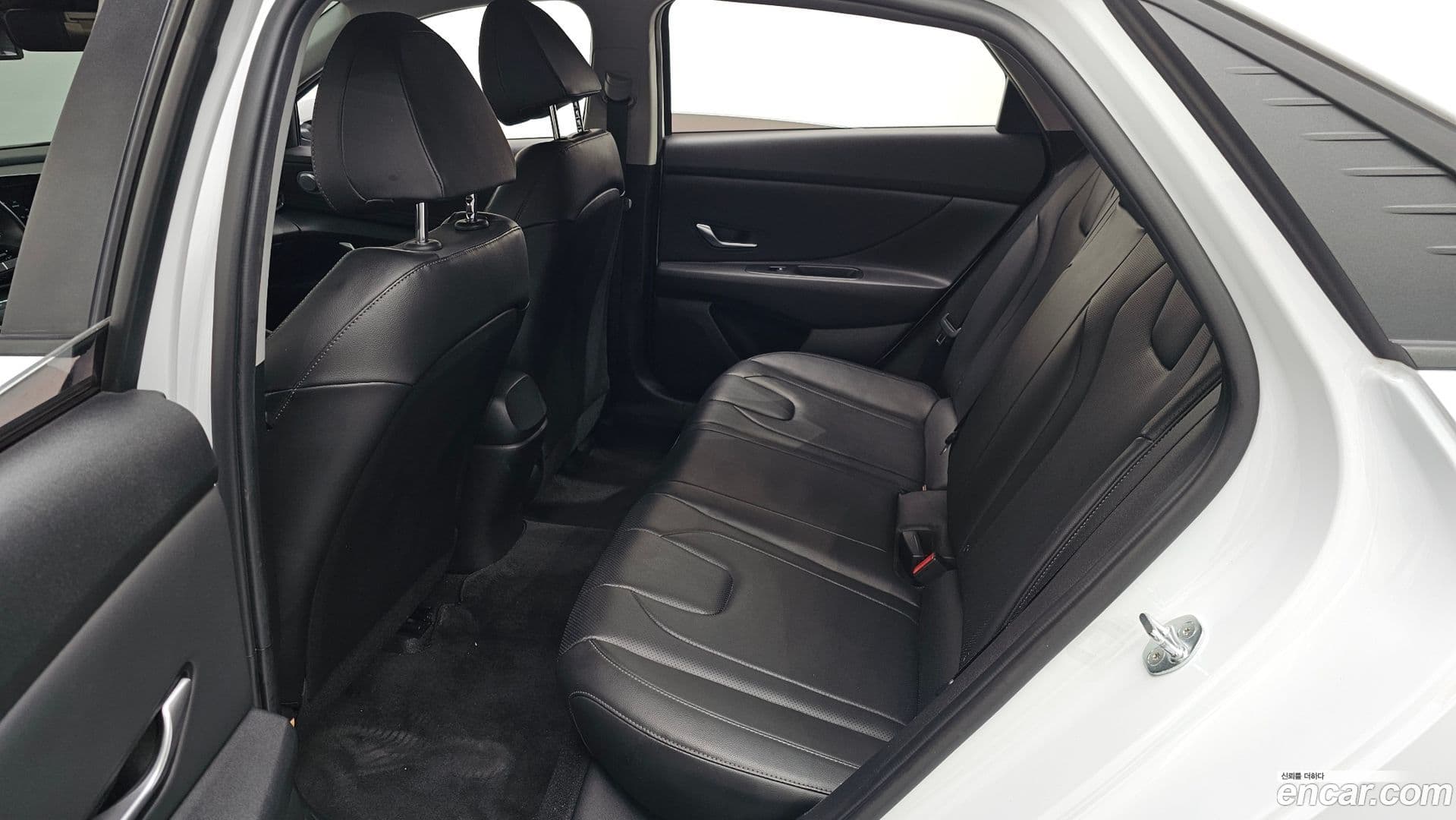 Main__Slider__Photo:AVANTE Hyundai 2021.9-11