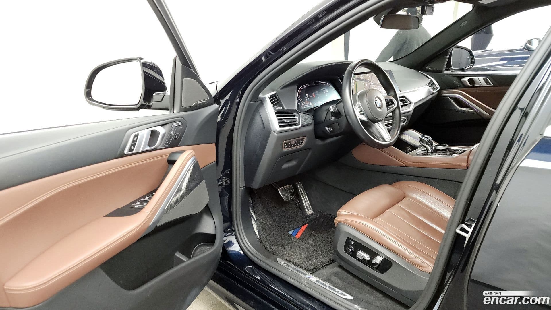 Main__Slider__Photo:X6 BMW 2021.0-9