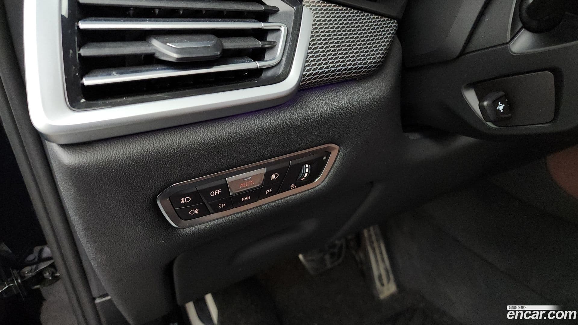 Main__Slider__Photo:X6 BMW 2021.0-17