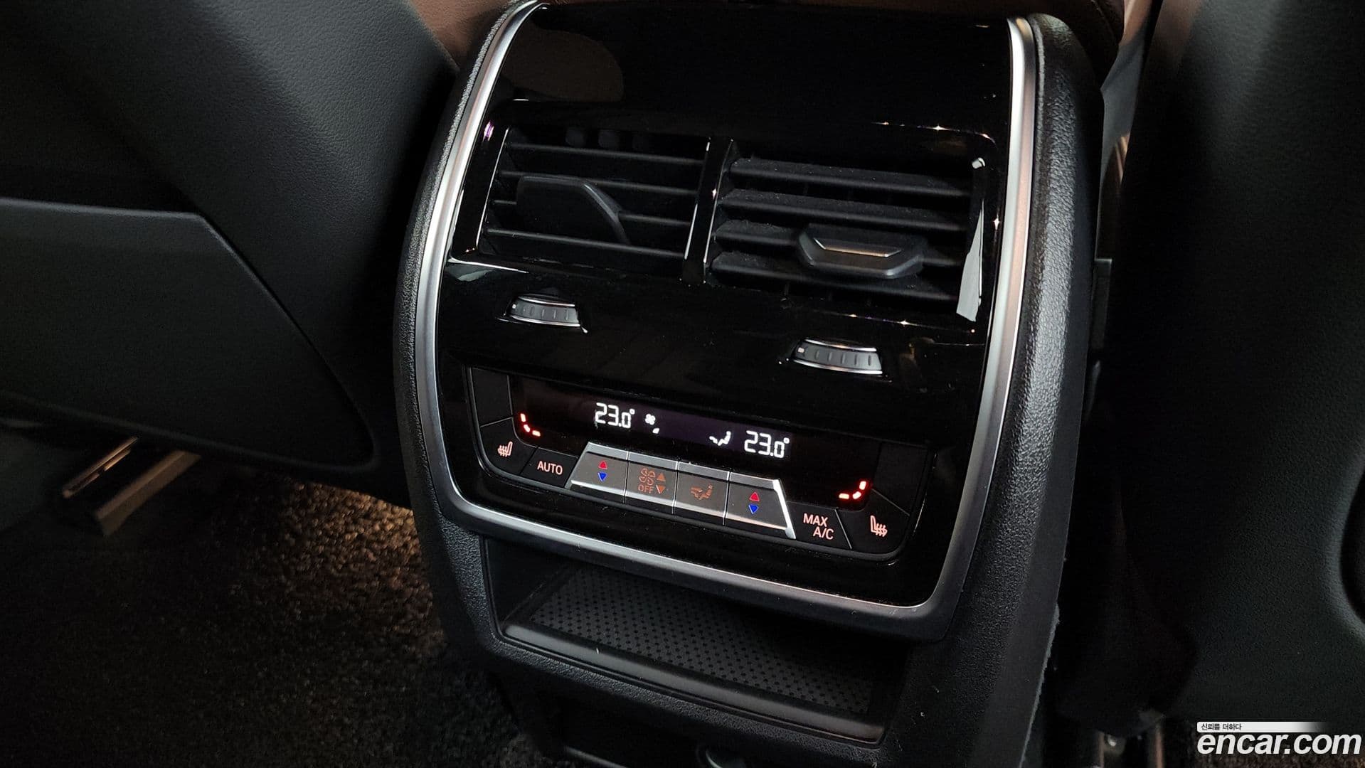 Main__Slider__Photo:X6 BMW 2021.0-18