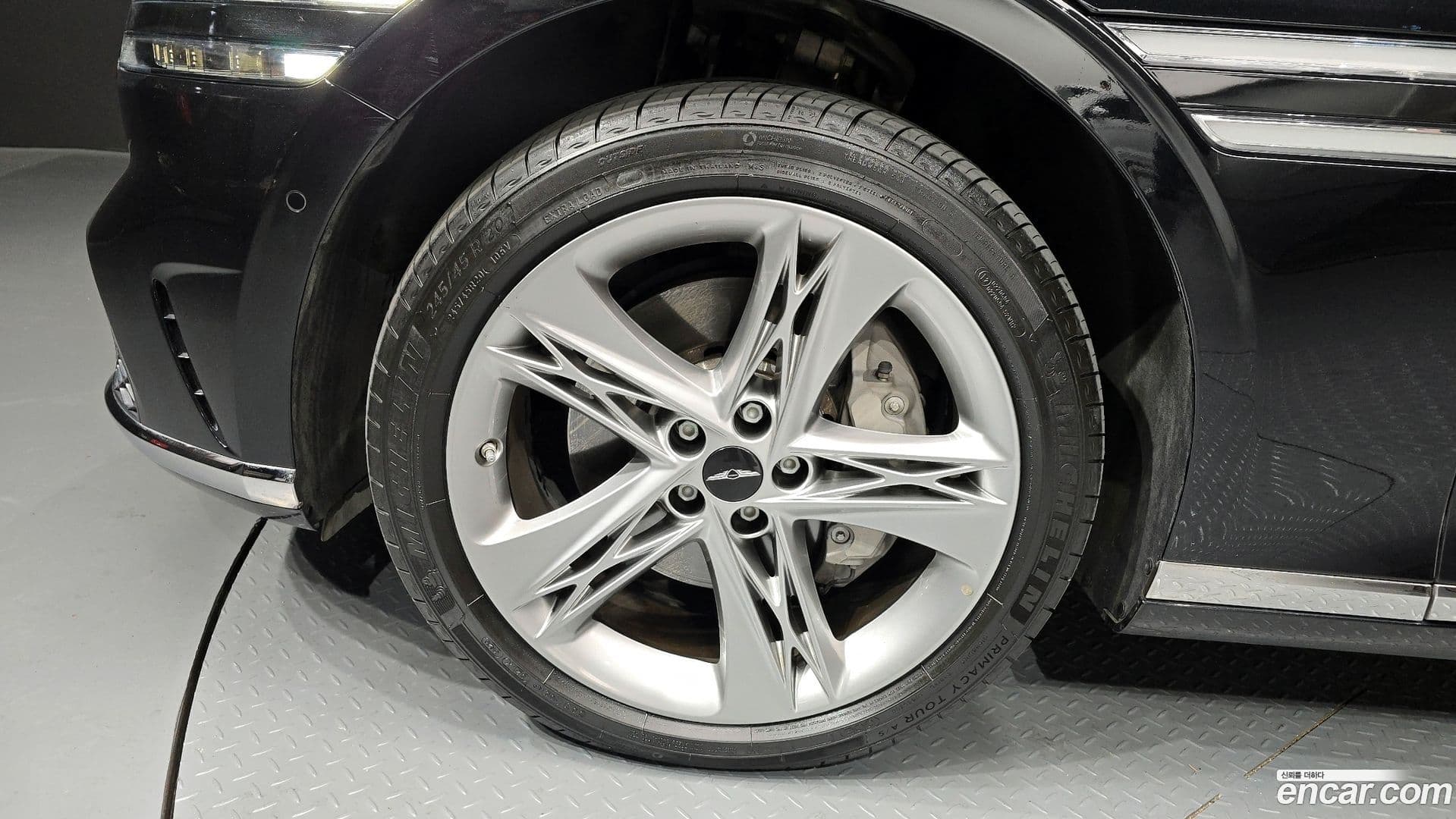 Main__Slider__Photo:G90 Genesis 2022.8-4