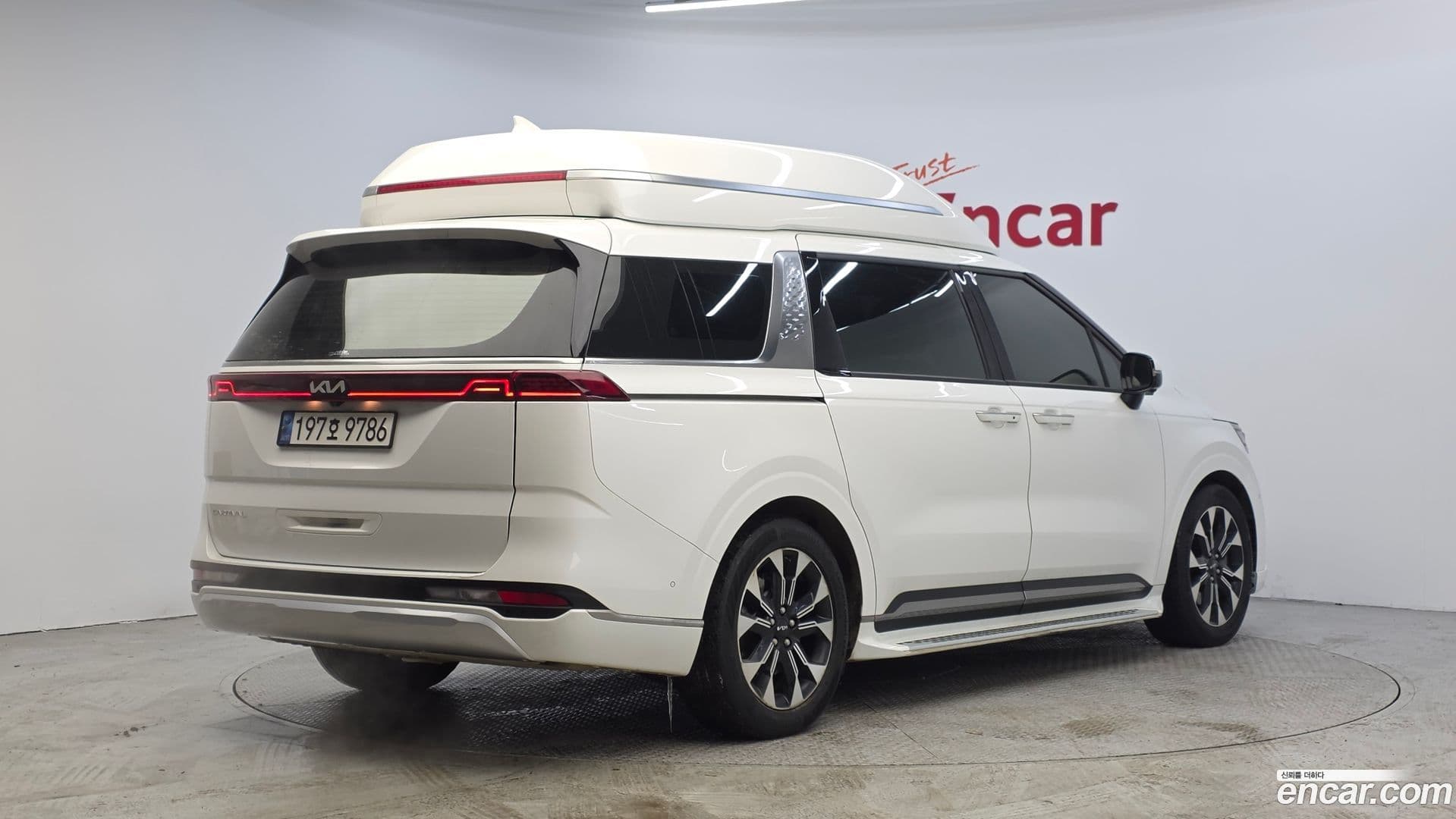 Main__Slider__Photo:Canival Kia 2022.3-1