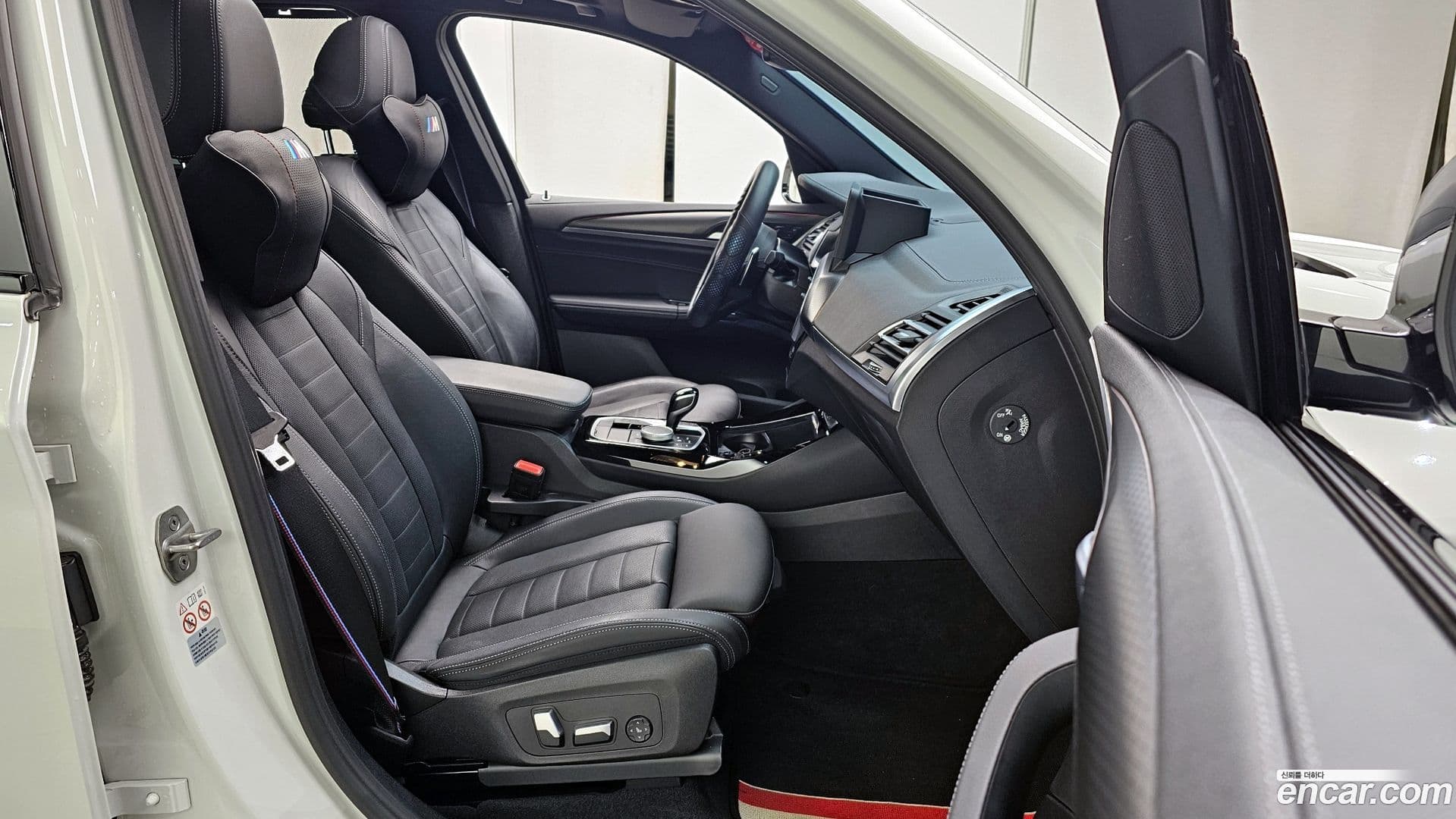 Main__Slider__Photo:X3 BMW 2022.3-9