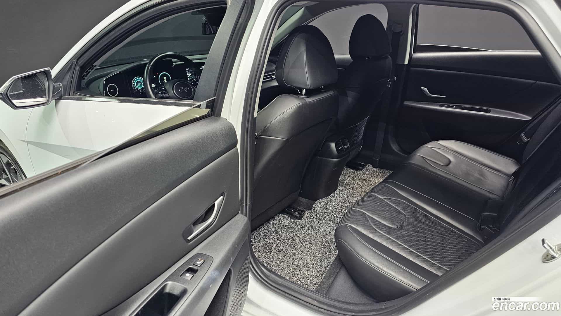 AVANTE Hyundai 2021.5-OPTION-021