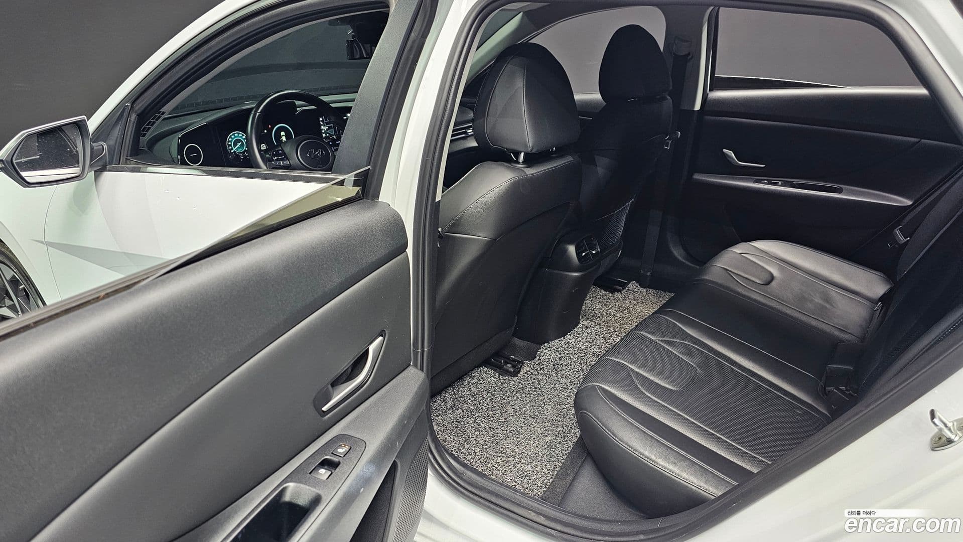 Main__Slider__Photo:AVANTE Hyundai 2021.5-16