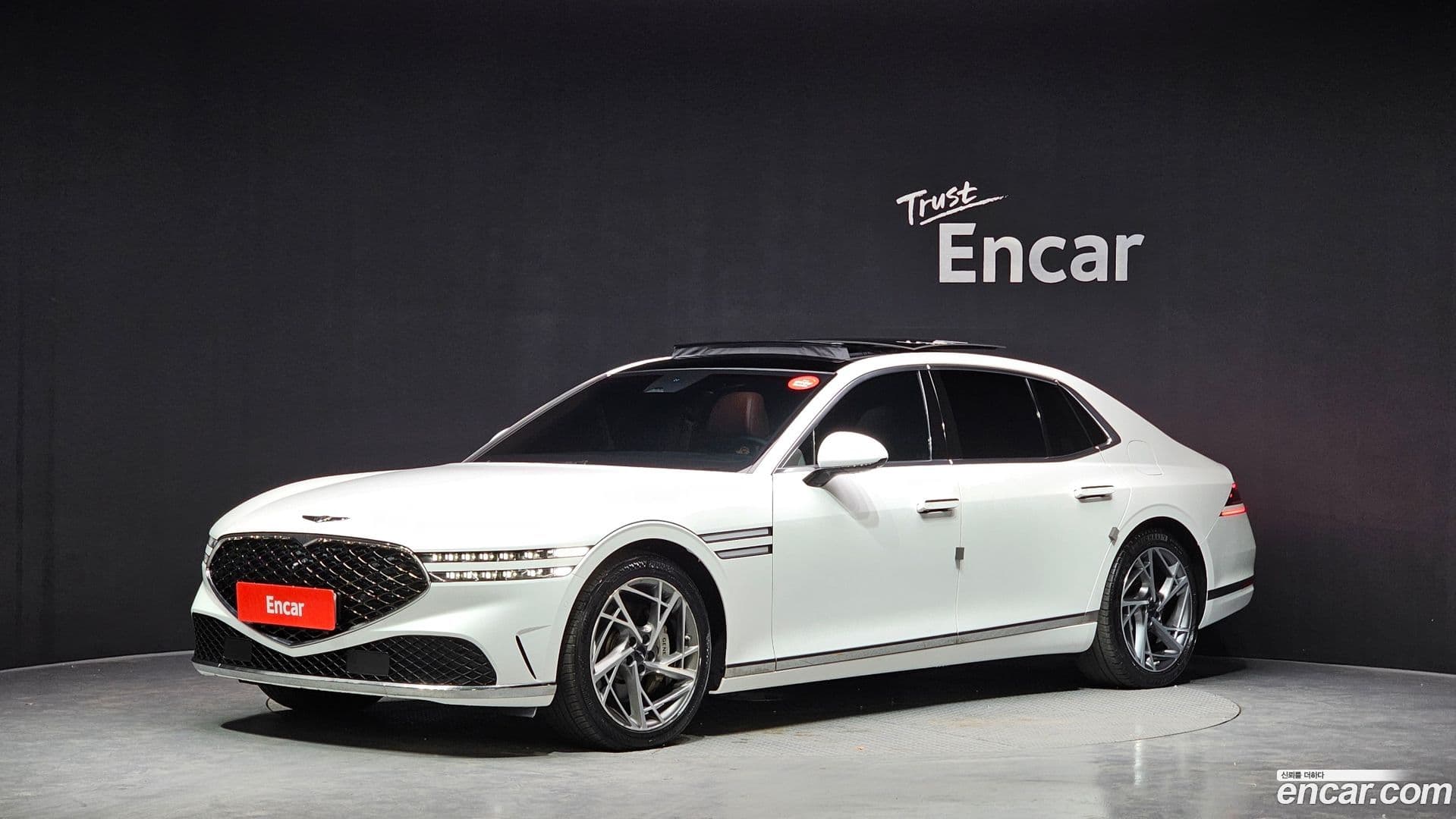 Main__Slider__Photo:G90 Genesis 2022.7-0