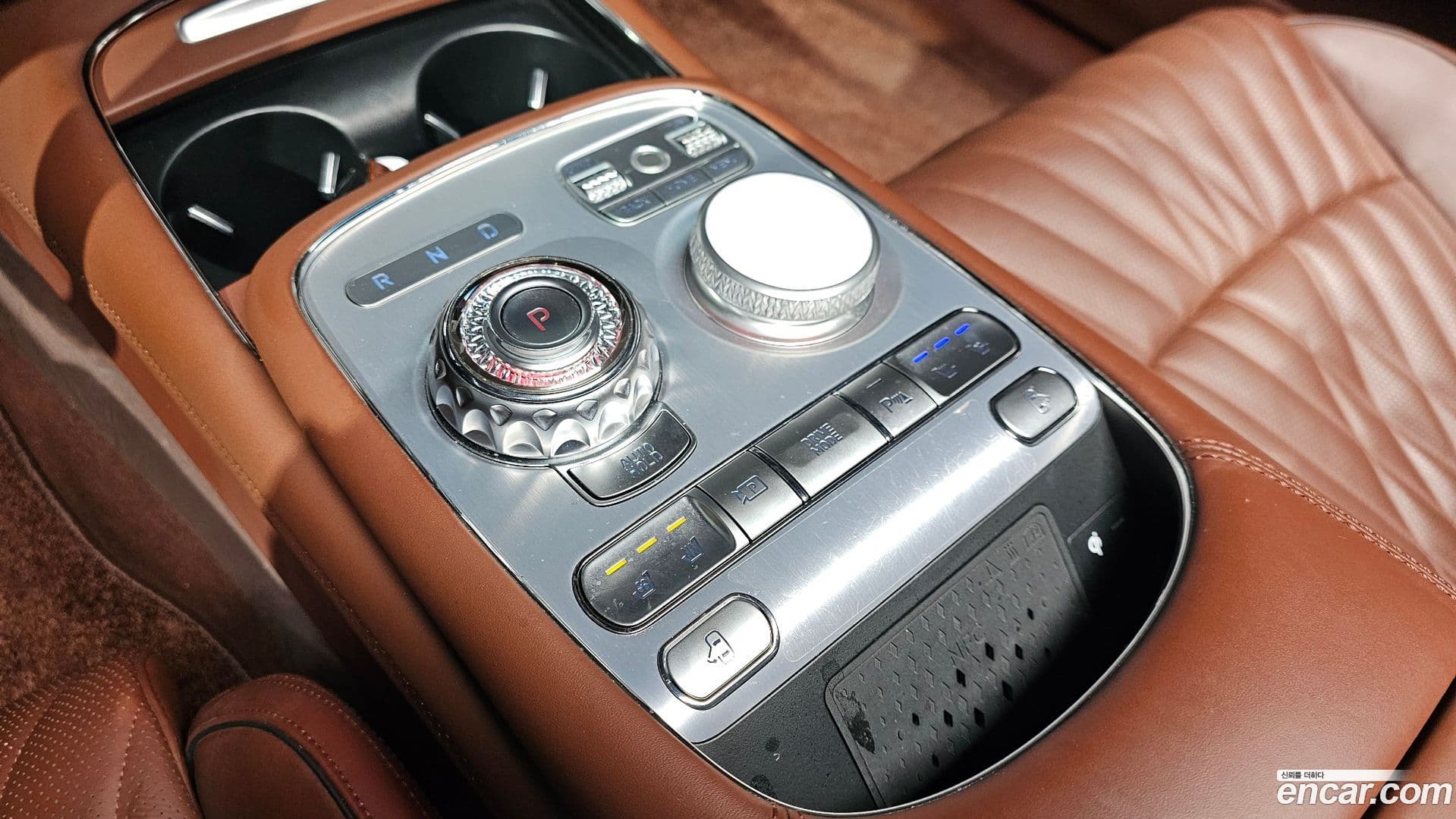 Main__Slider__Photo:G90 Genesis 2022.7-8