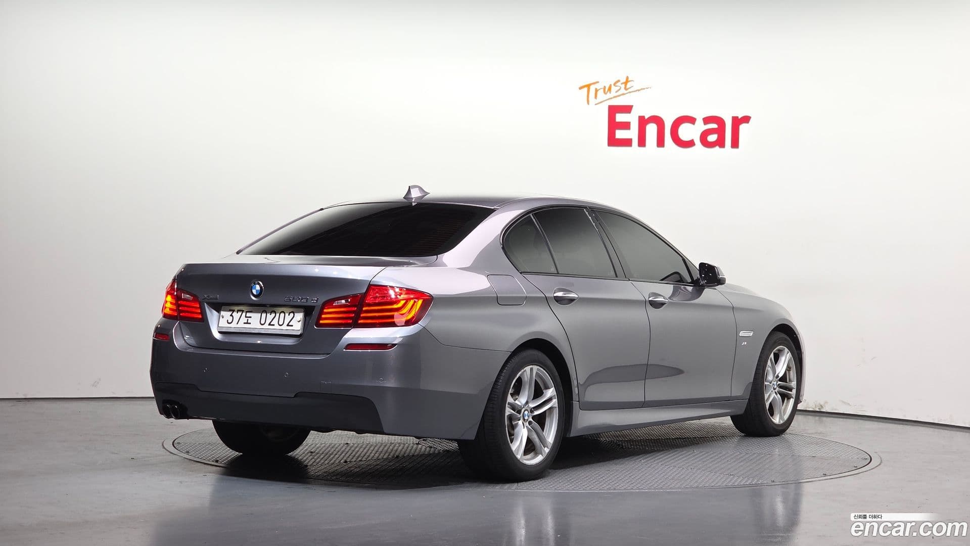 Main__Slider__Photo:5-Series BMW 2016.9-1