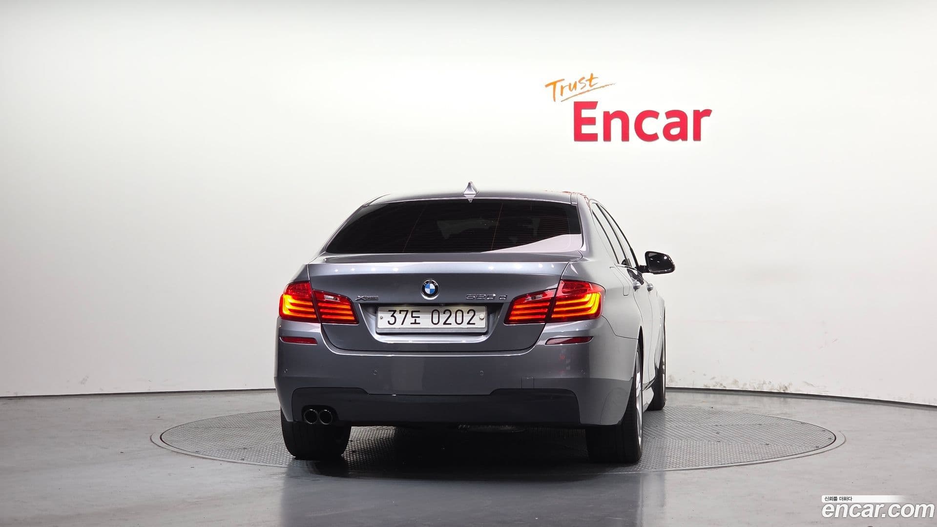 Main__Slider__Photo:5-Series BMW 2016.9-3