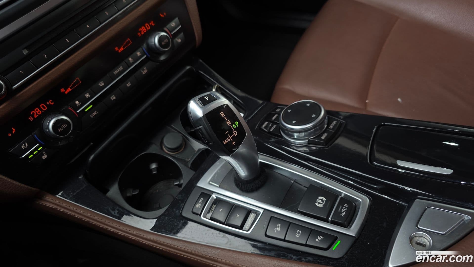 Main__Slider__Photo:5-Series BMW 2016.9-8