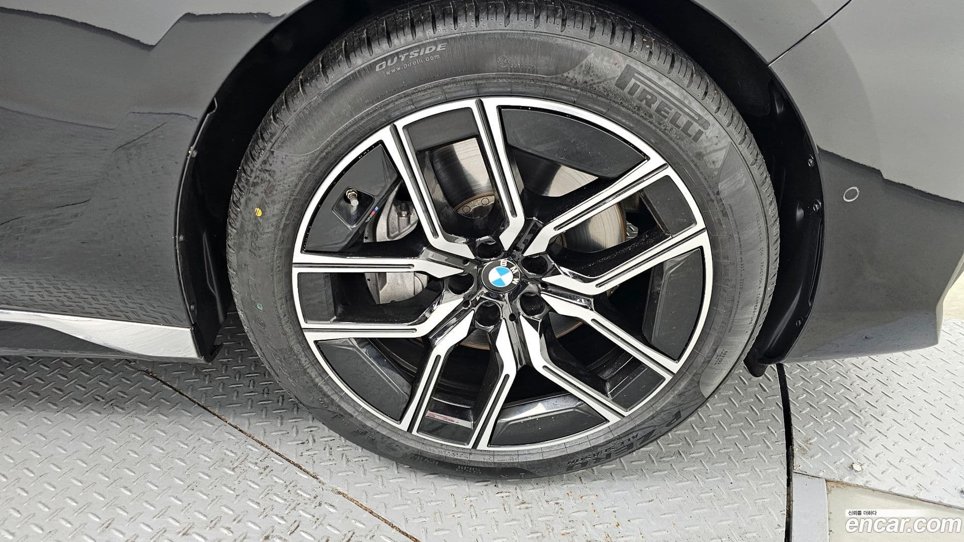 Main__Slider__Photo:7-Series BMW 2024.6-4