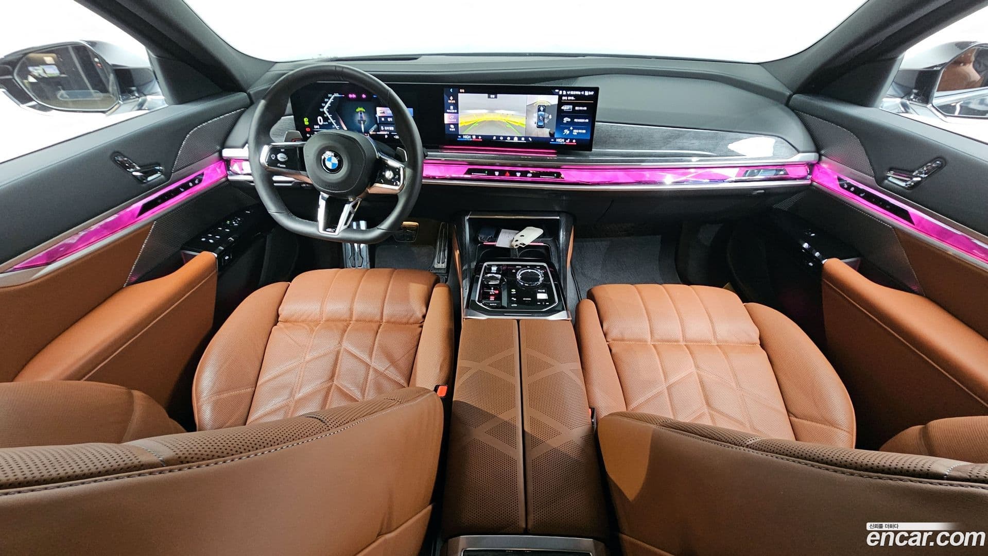 Main__Slider__Photo:7-Series BMW 2024.6-6