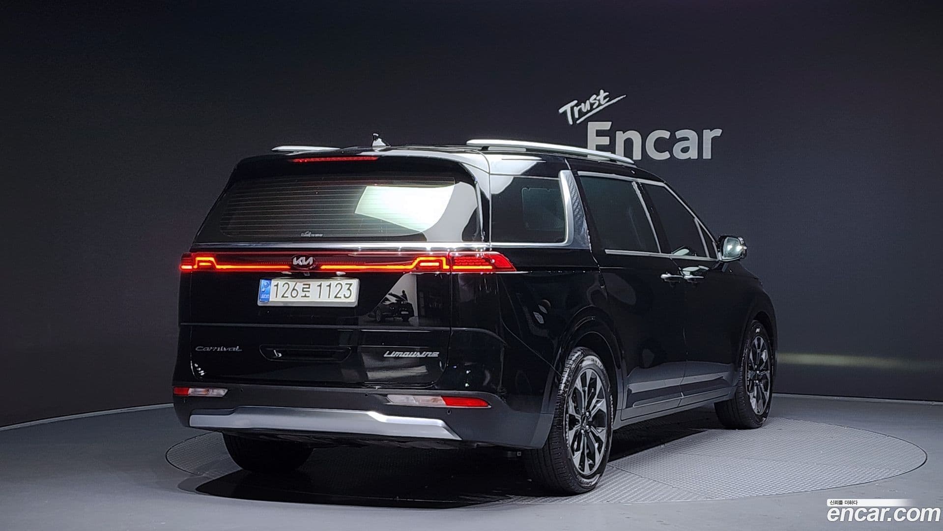 Main__Slider__Photo:Canival Kia 2021.1-1