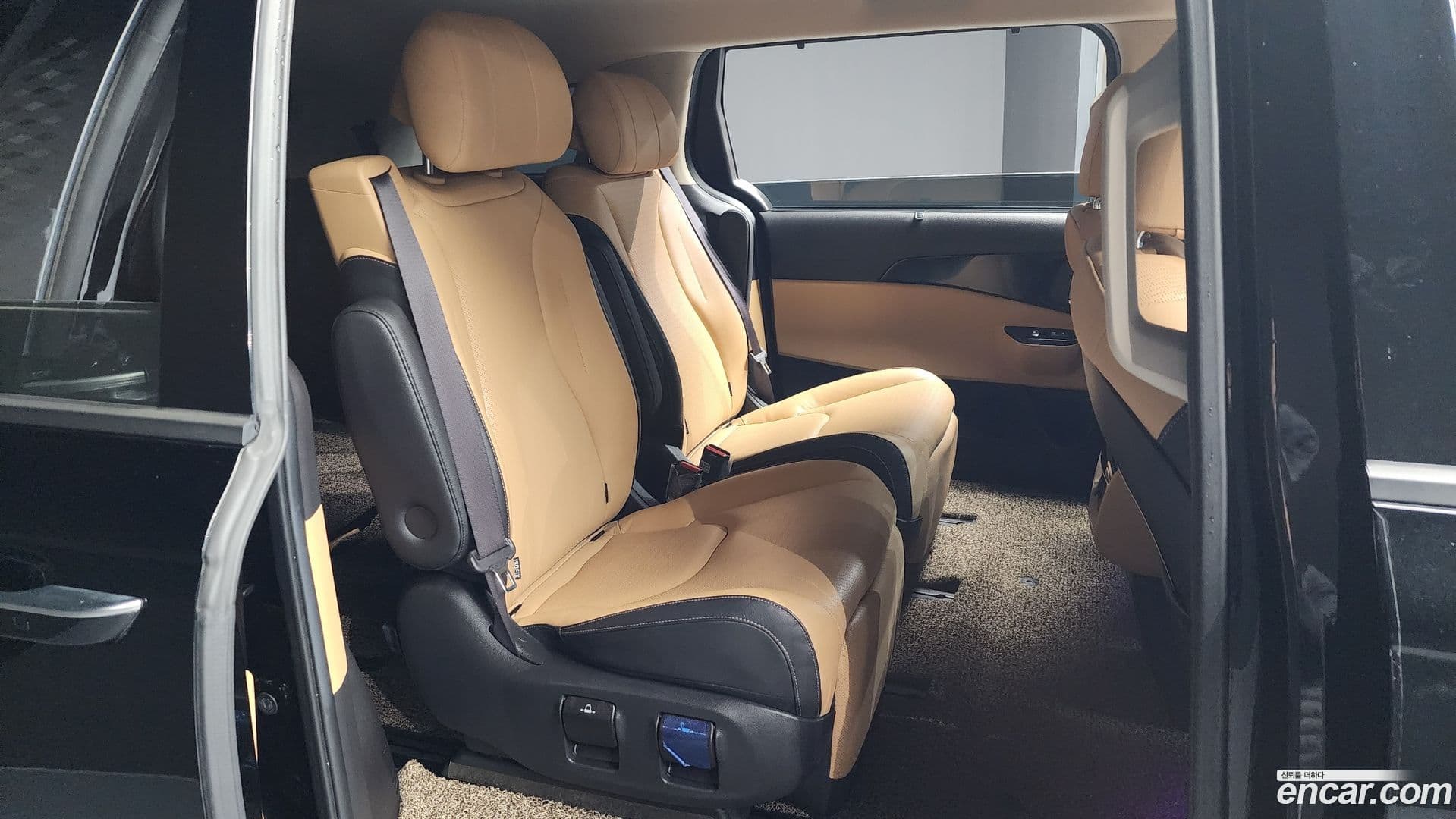 Main__Slider__Photo:Canival Kia 2021.1-11