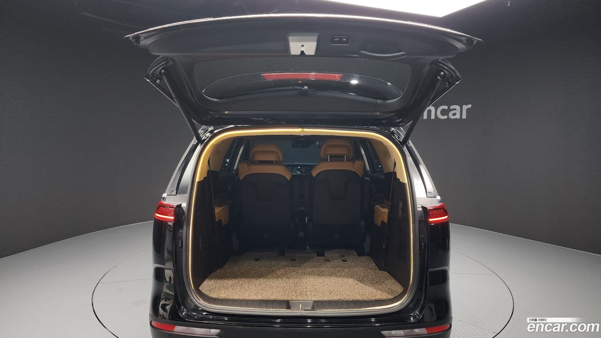 Main__Slider__Photo:Canival Kia 2021.1-19