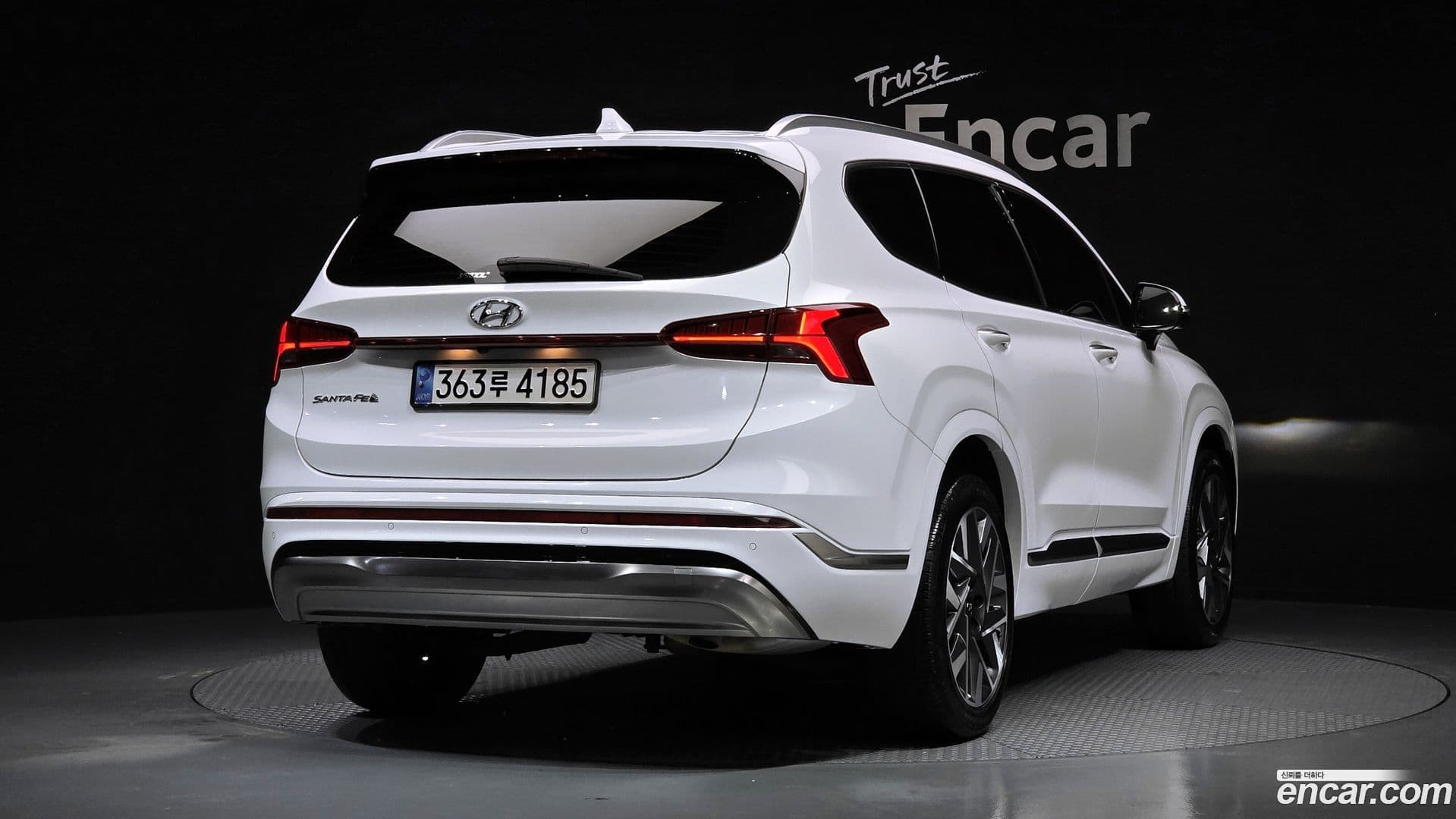 Main__Slider__Photo:Santafe Hyundai 2023.0-1