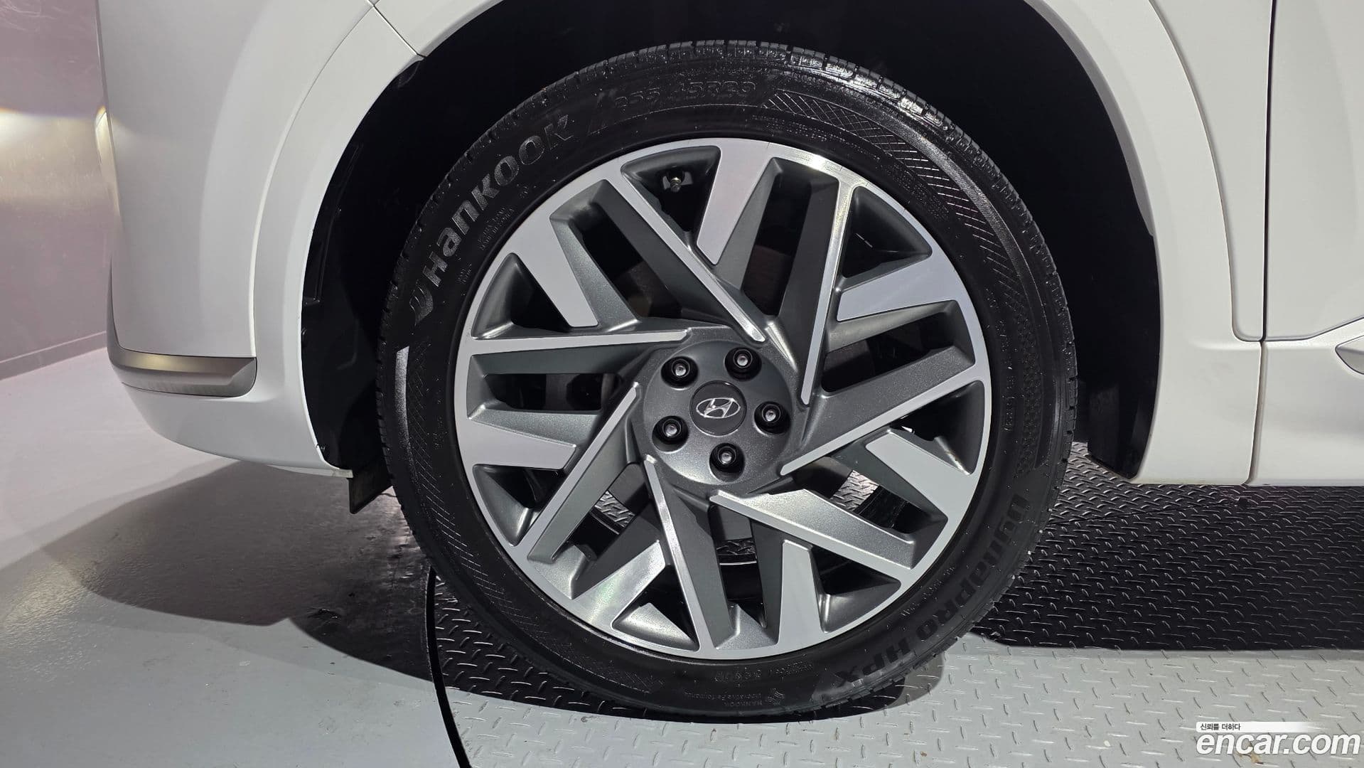 Main__Slider__Photo:Santafe Hyundai 2023.0-4