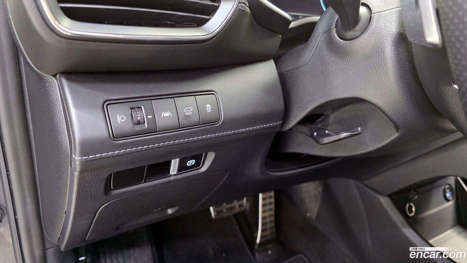 Main__Slider__Photo:Santafe Hyundai 2023.0-13