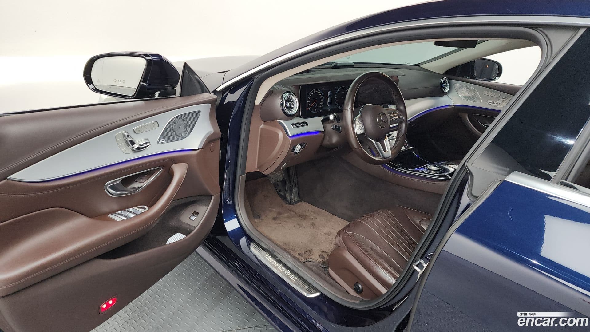 Main__Slider__Photo:CLS-Class Mercedes-Benz 2018.11-9