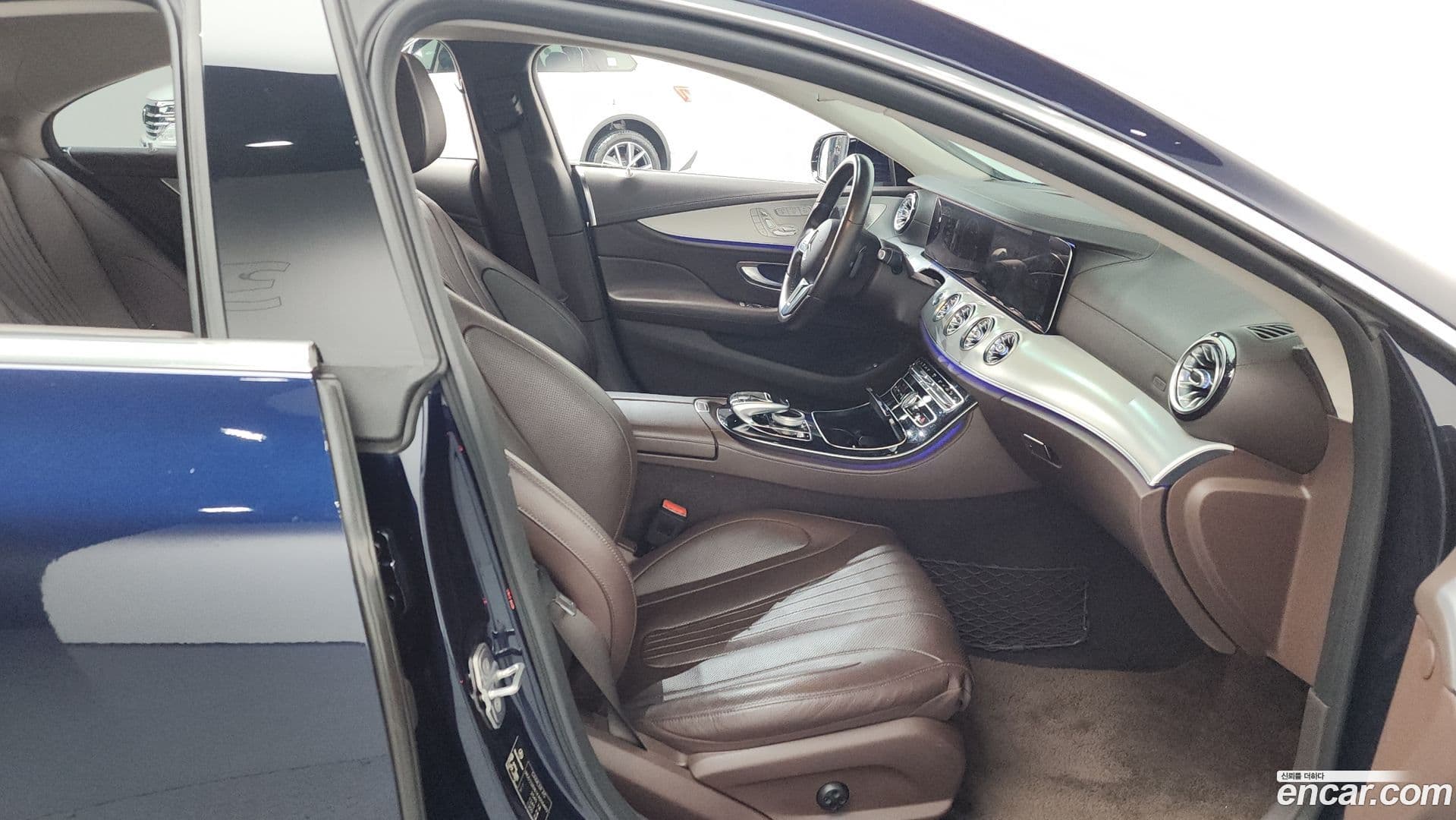 Main__Slider__Photo:CLS-Class Mercedes-Benz 2018.11-10