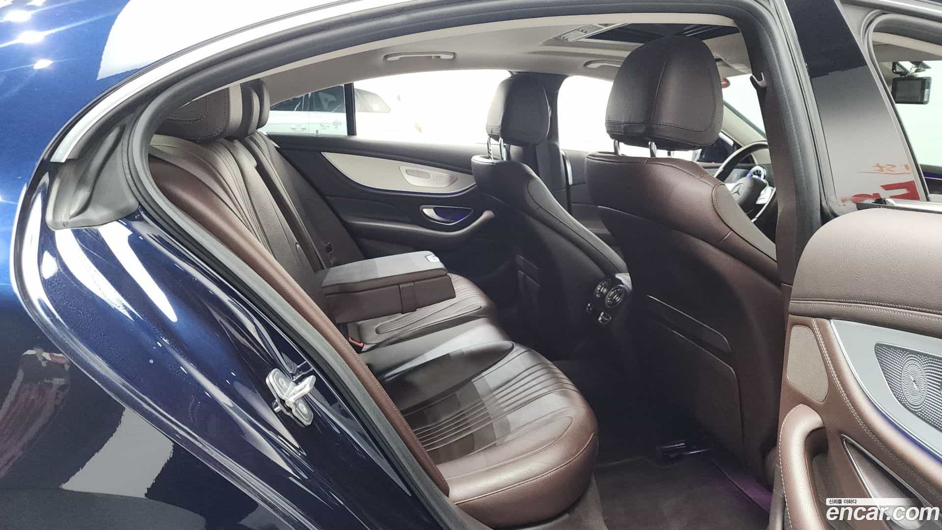 CLS-Class Mercedes-Benz 2018.11-OPTION-016