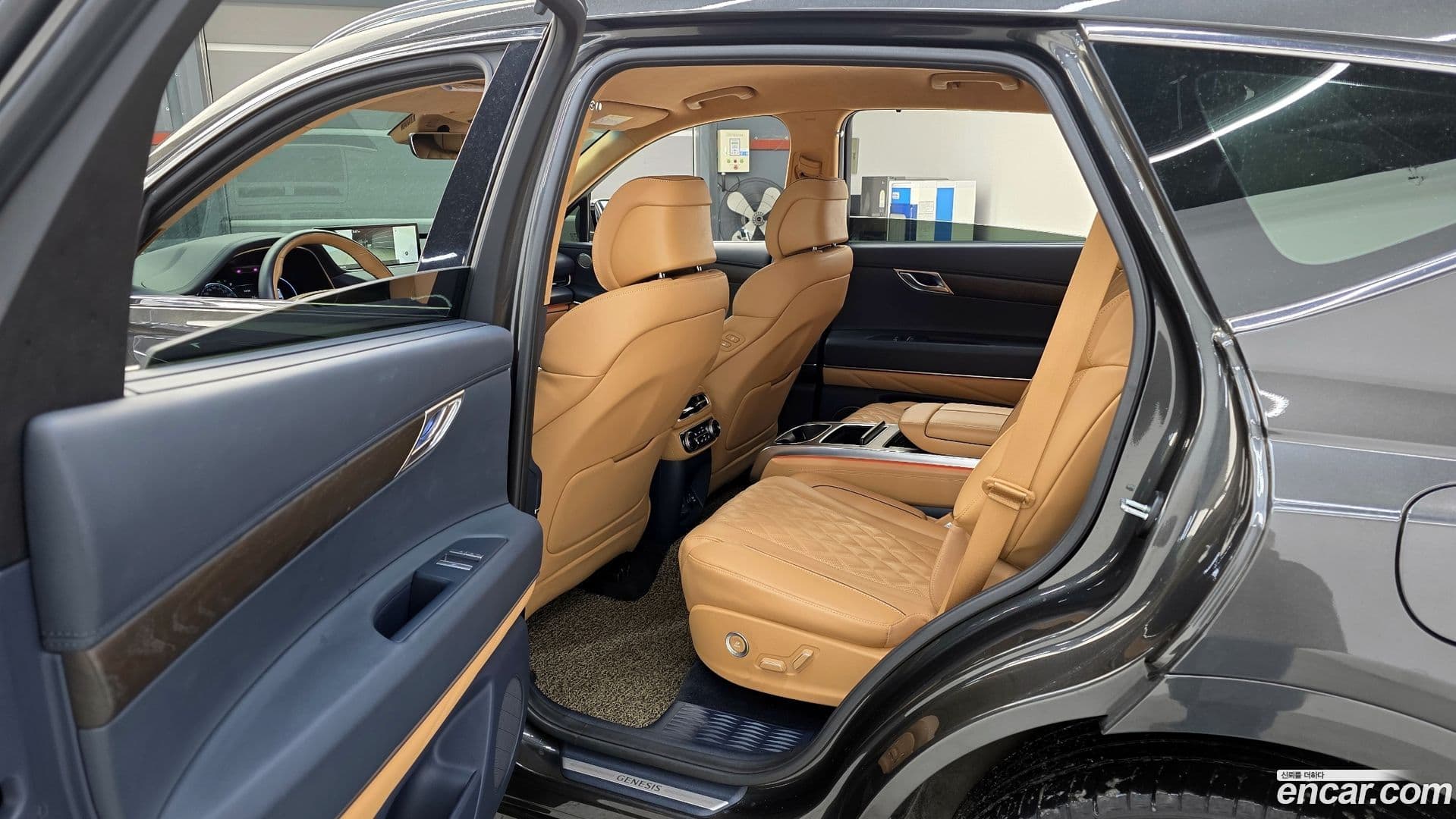 Main__Slider__Photo:GV80 Genesis 2023.4-10