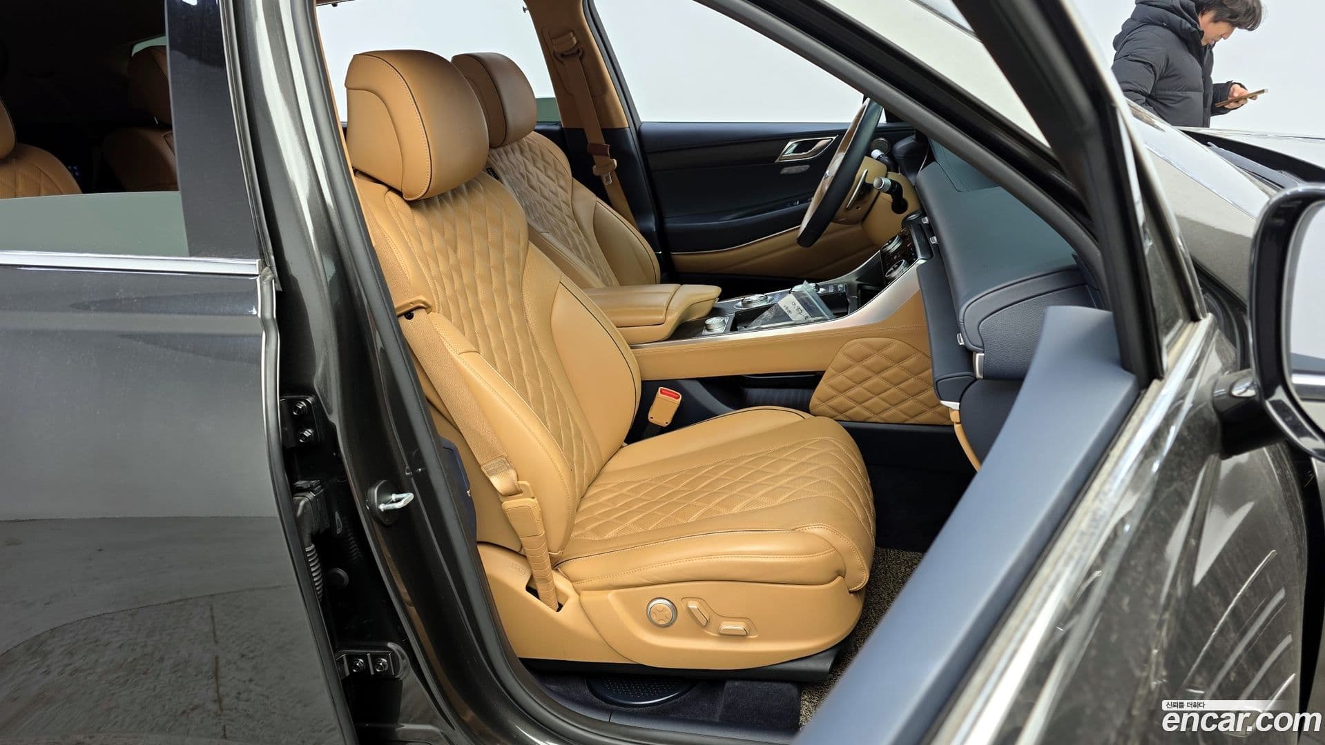 Main__Slider__Photo:GV80 Genesis 2023.4-11