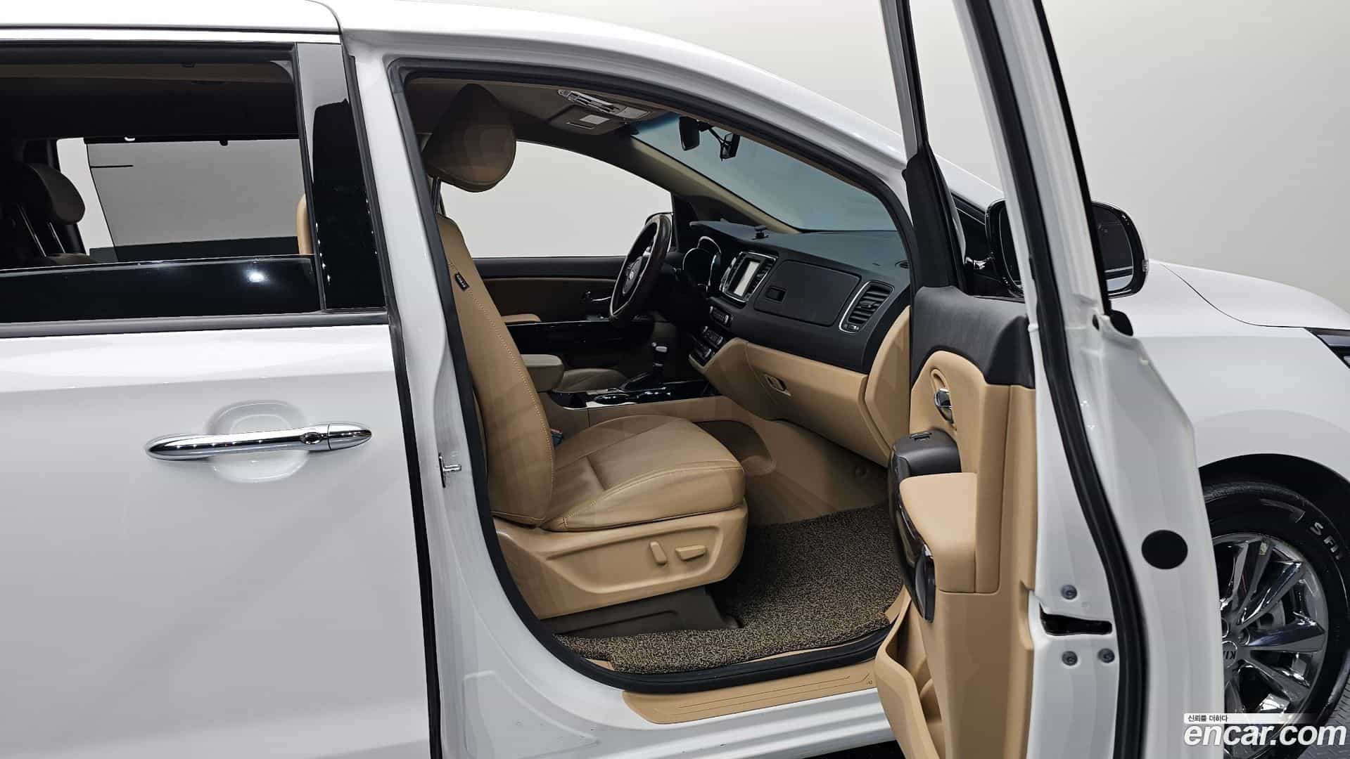 Canival Kia 2020.5-OPTION-015