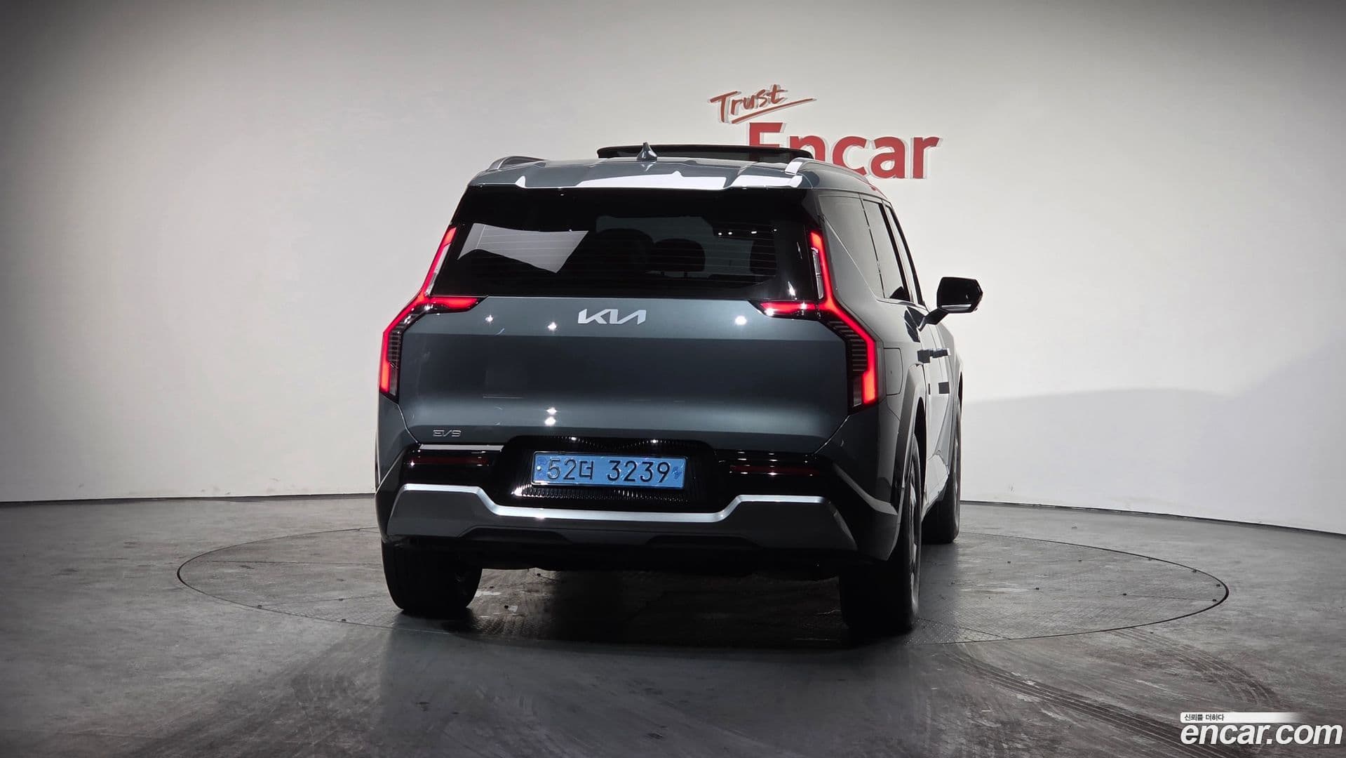 Main__Slider__Photo:EV9 Kia 2023.5-3