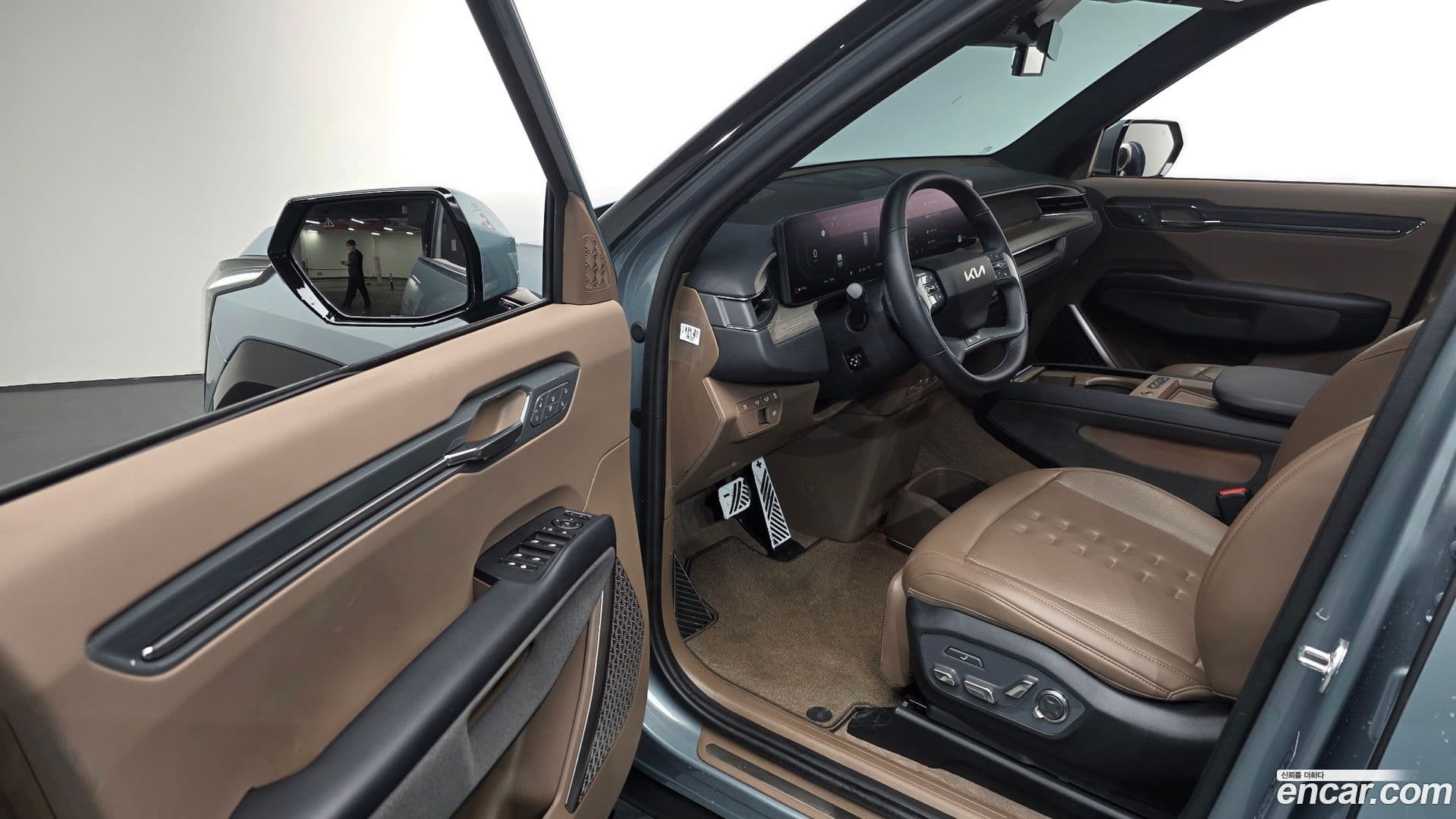 Main__Slider__Photo:EV9 Kia 2023.5-10