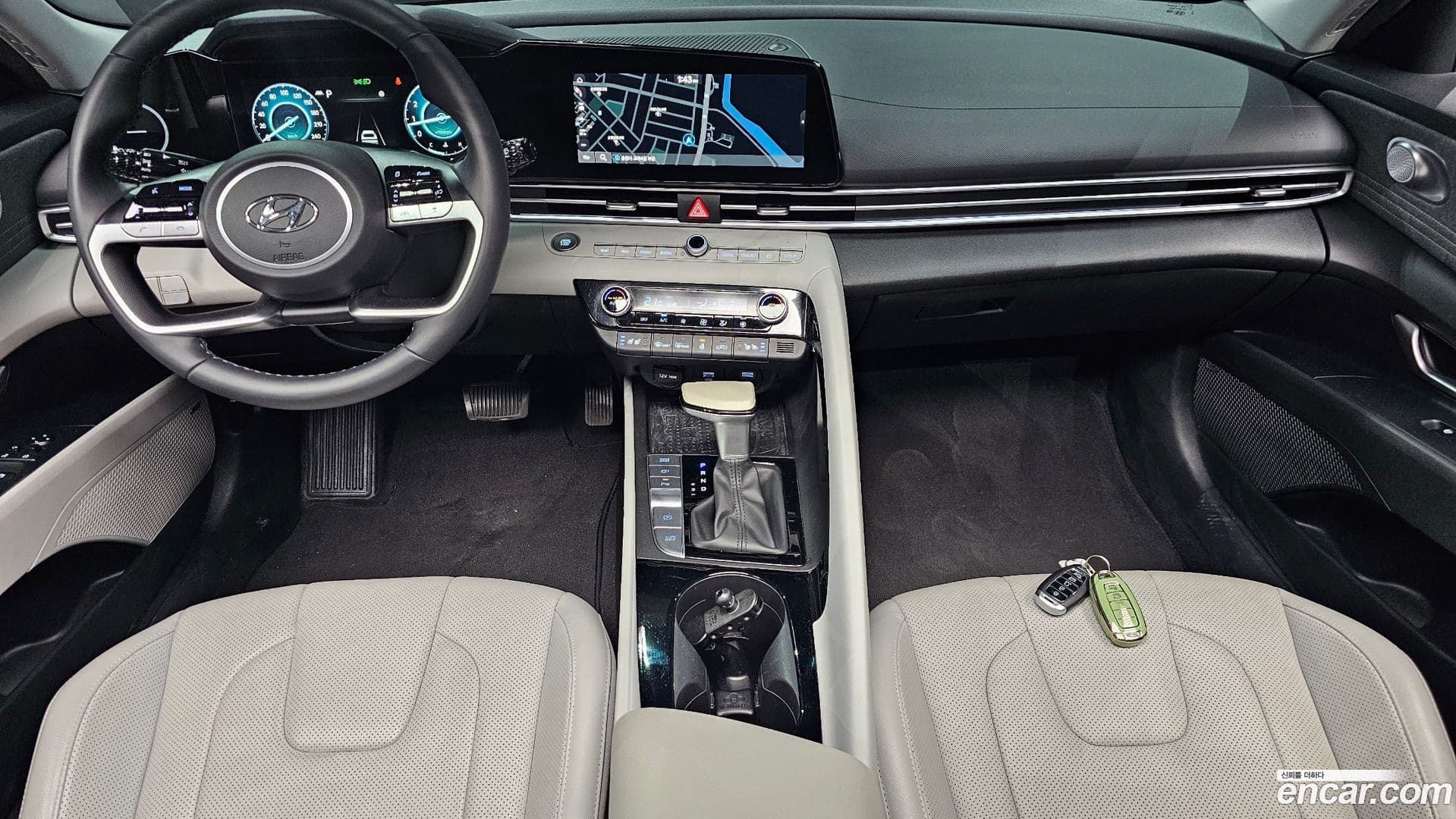 Main__Slider__Photo:AVANTE Hyundai 2021.1-6