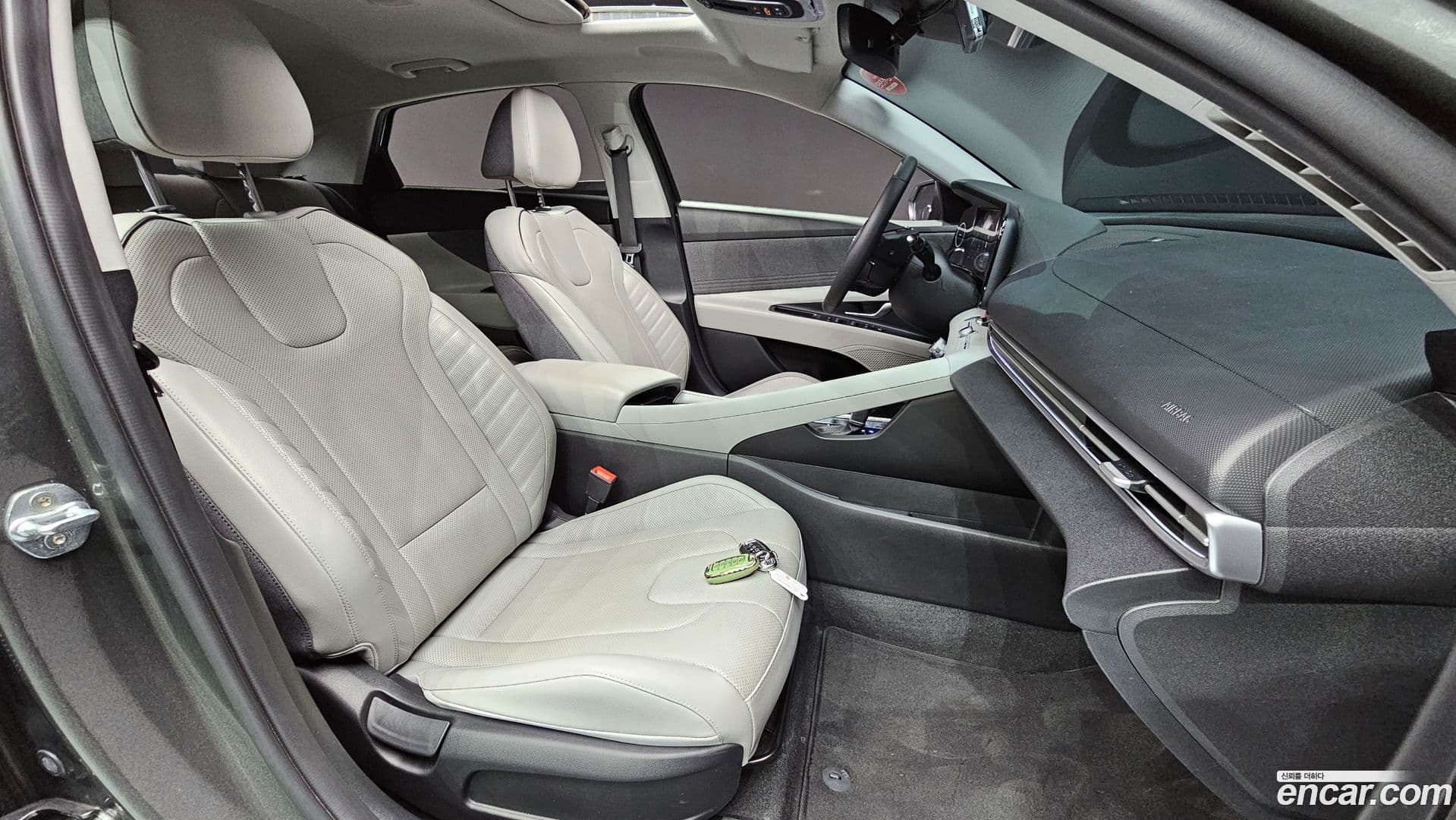 Main__Slider__Photo:AVANTE Hyundai 2021.1-9