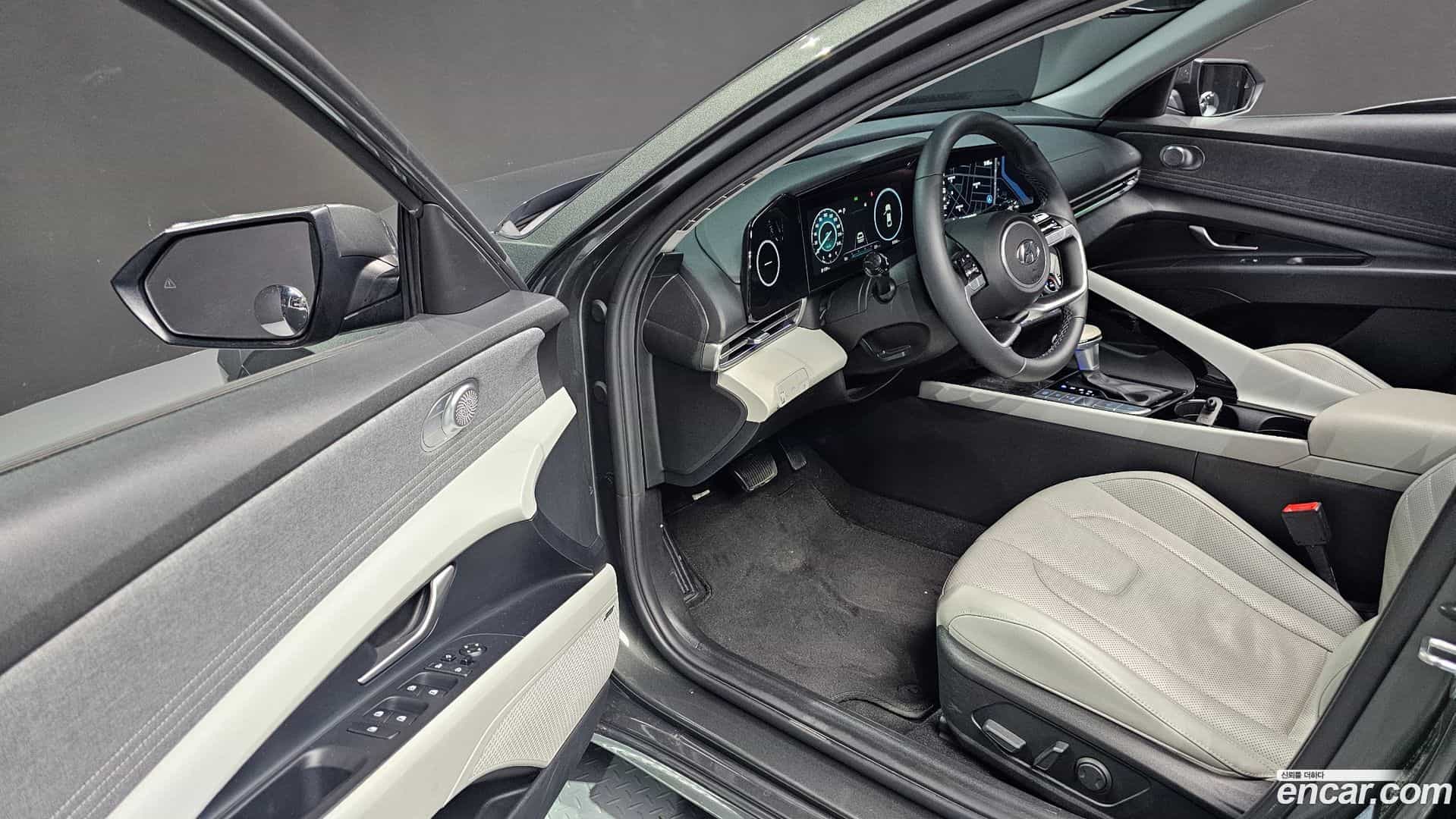 AVANTE Hyundai 2021.1-OPTION-016